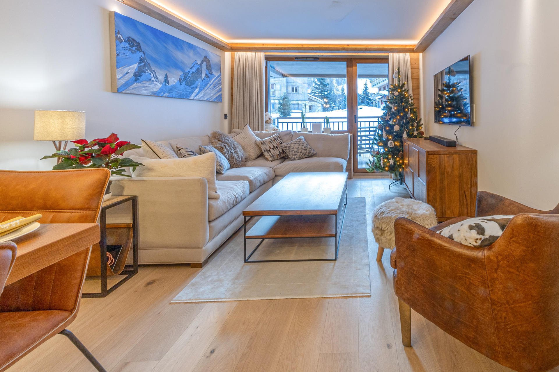 _lv_images__lot_0002340329_02_1455111