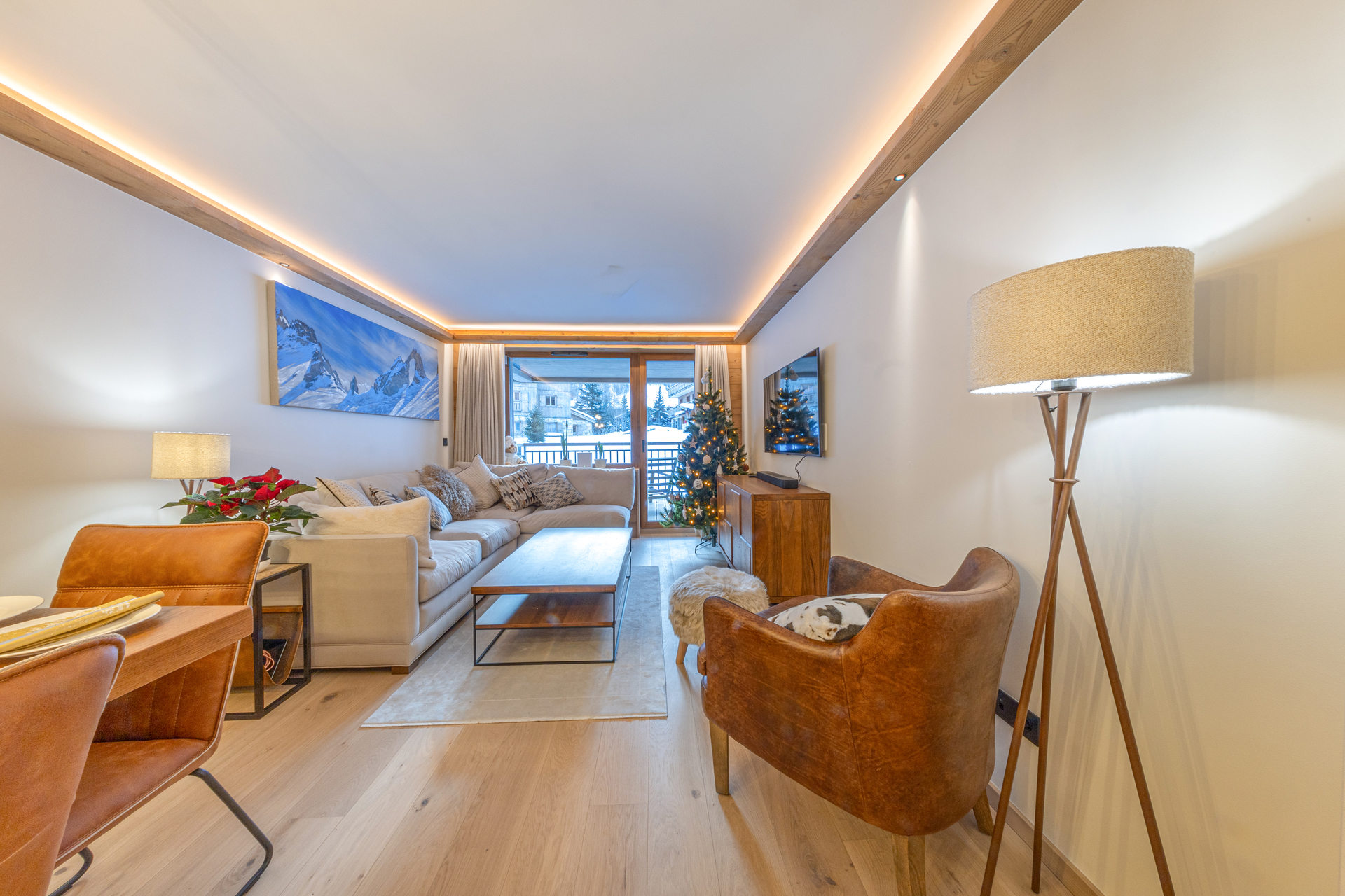 _lv_images__lot_0002340329_03_1455112