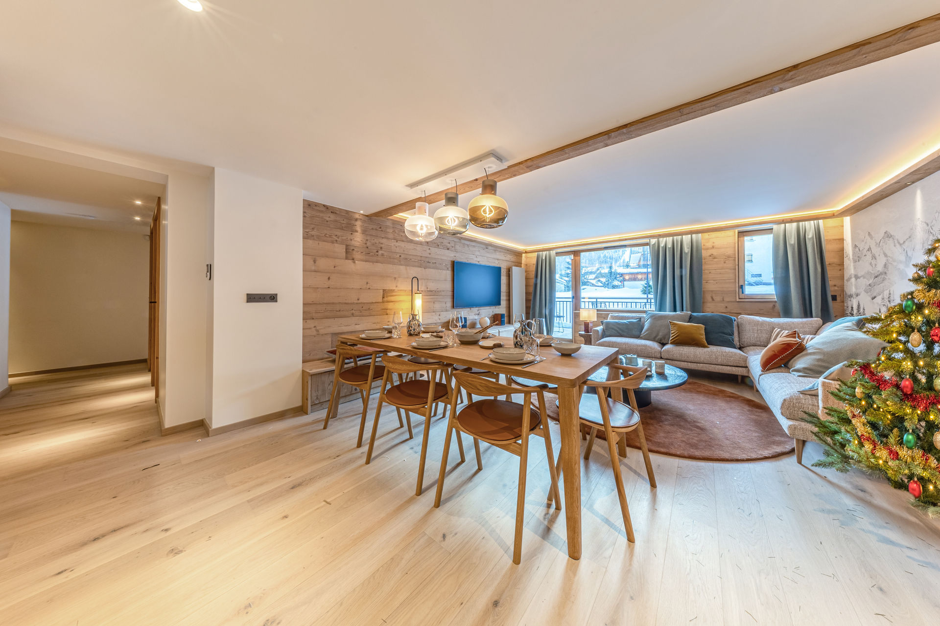 _lv_images__lot_0002340333_03_1454962