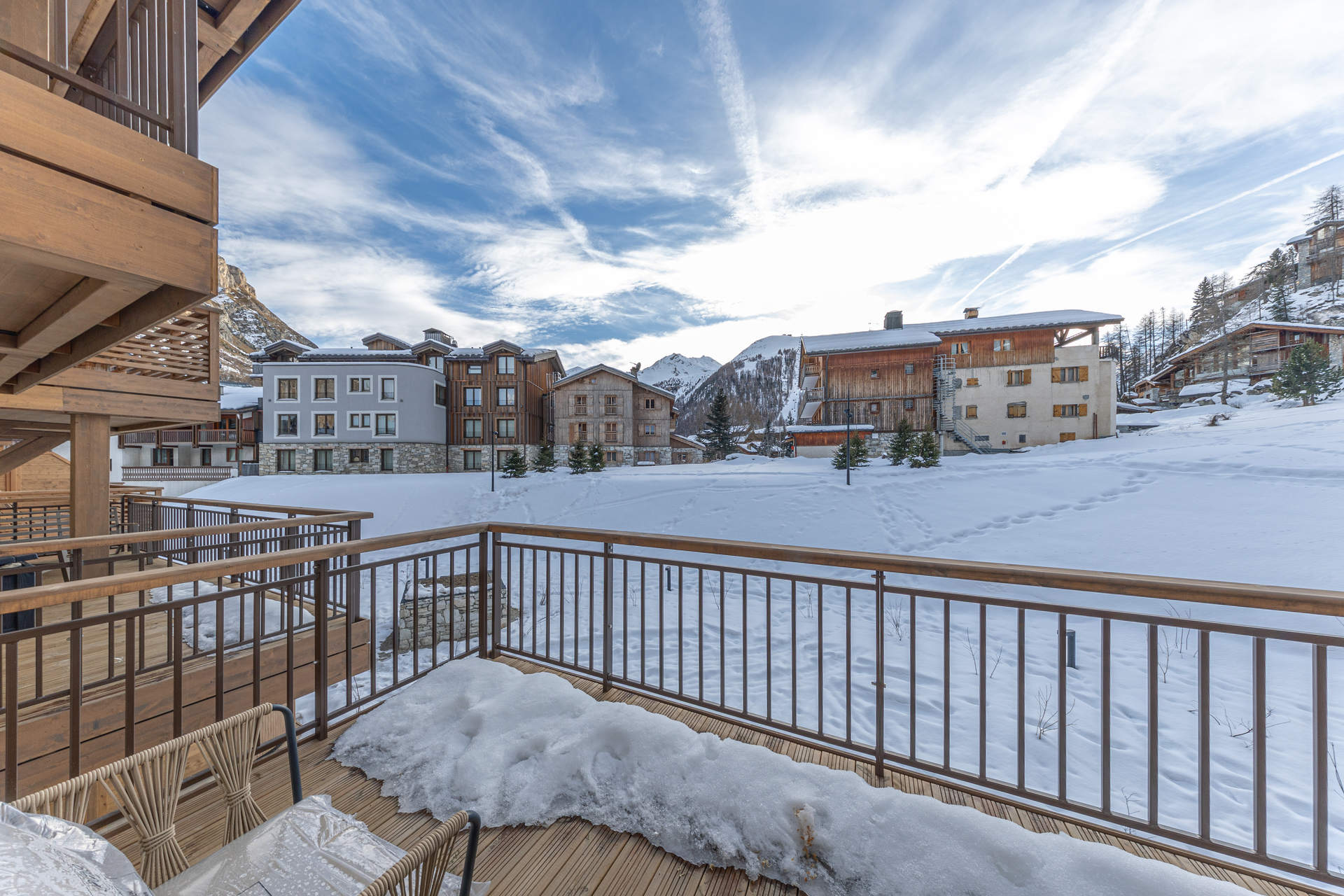 _lv_images__lot_0002340333_13_1454972