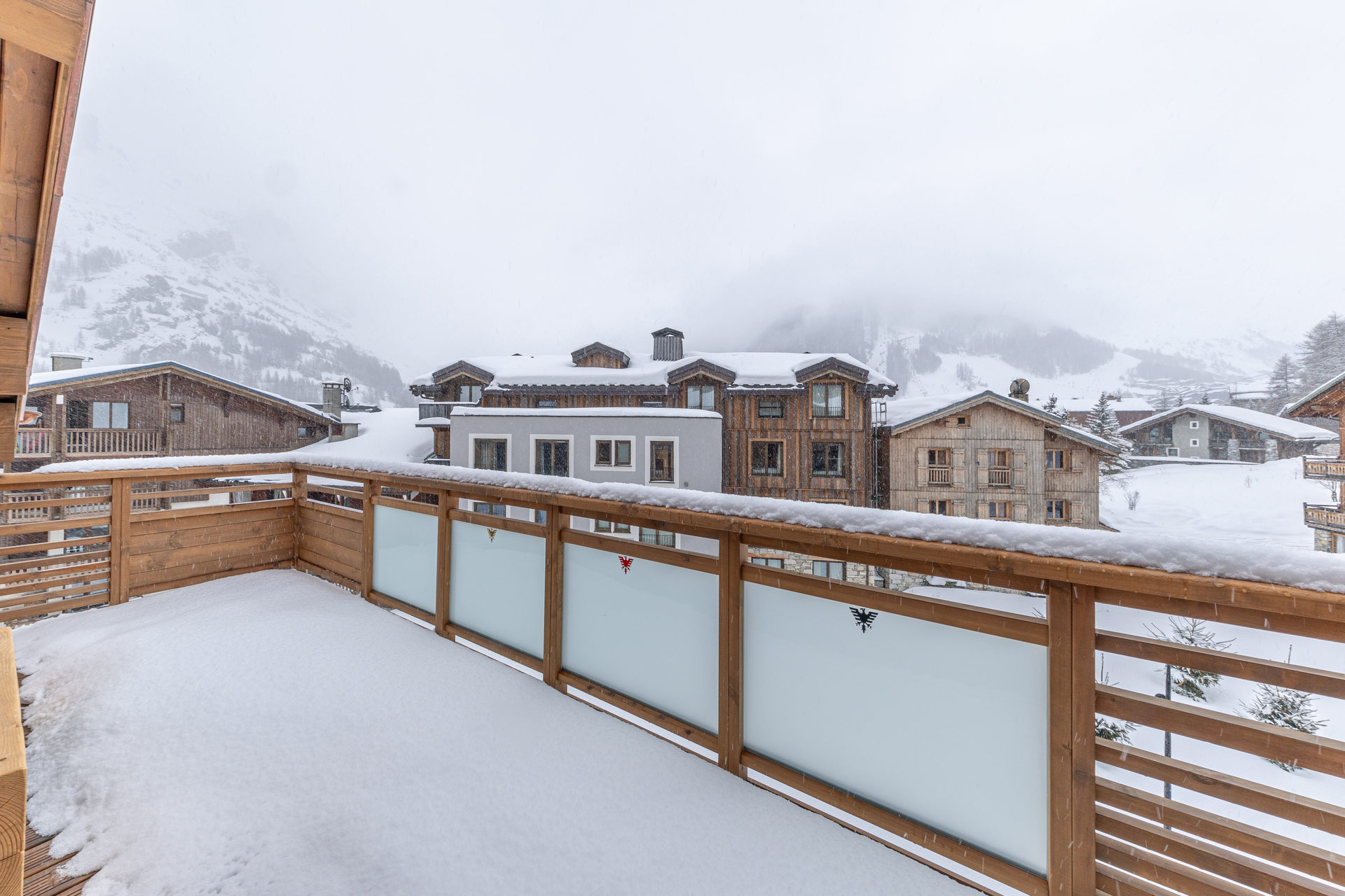 _lv_images__lot_0002340338_14_1454986