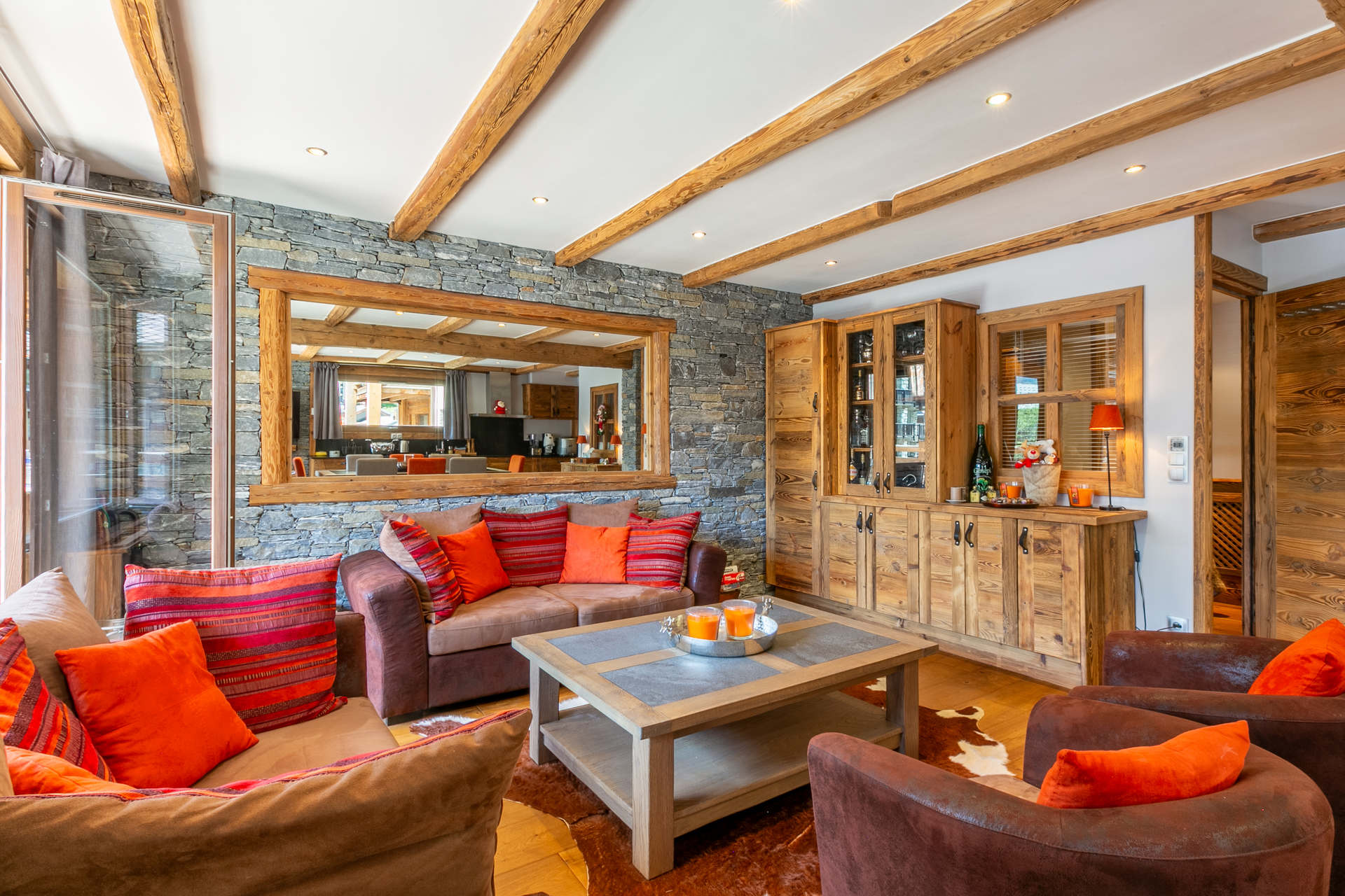 _lv_images__lot_0002340339_06_1456886