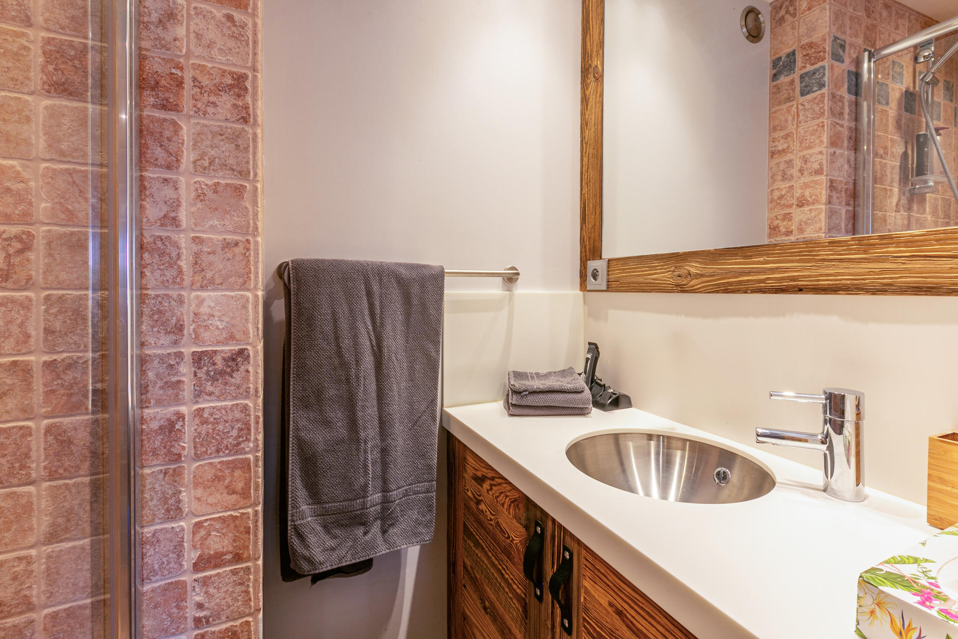 _lv_images__lot_0002340339_12_1456892