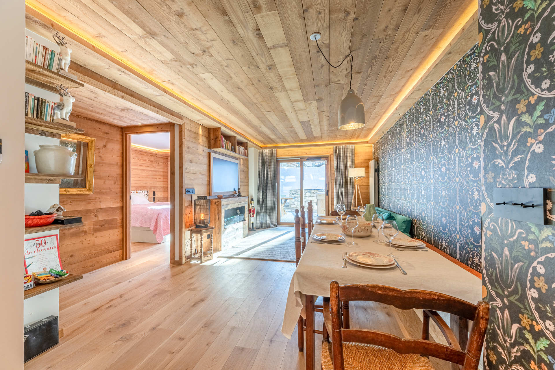 _lv_images__lot_0002340344_05_1455098