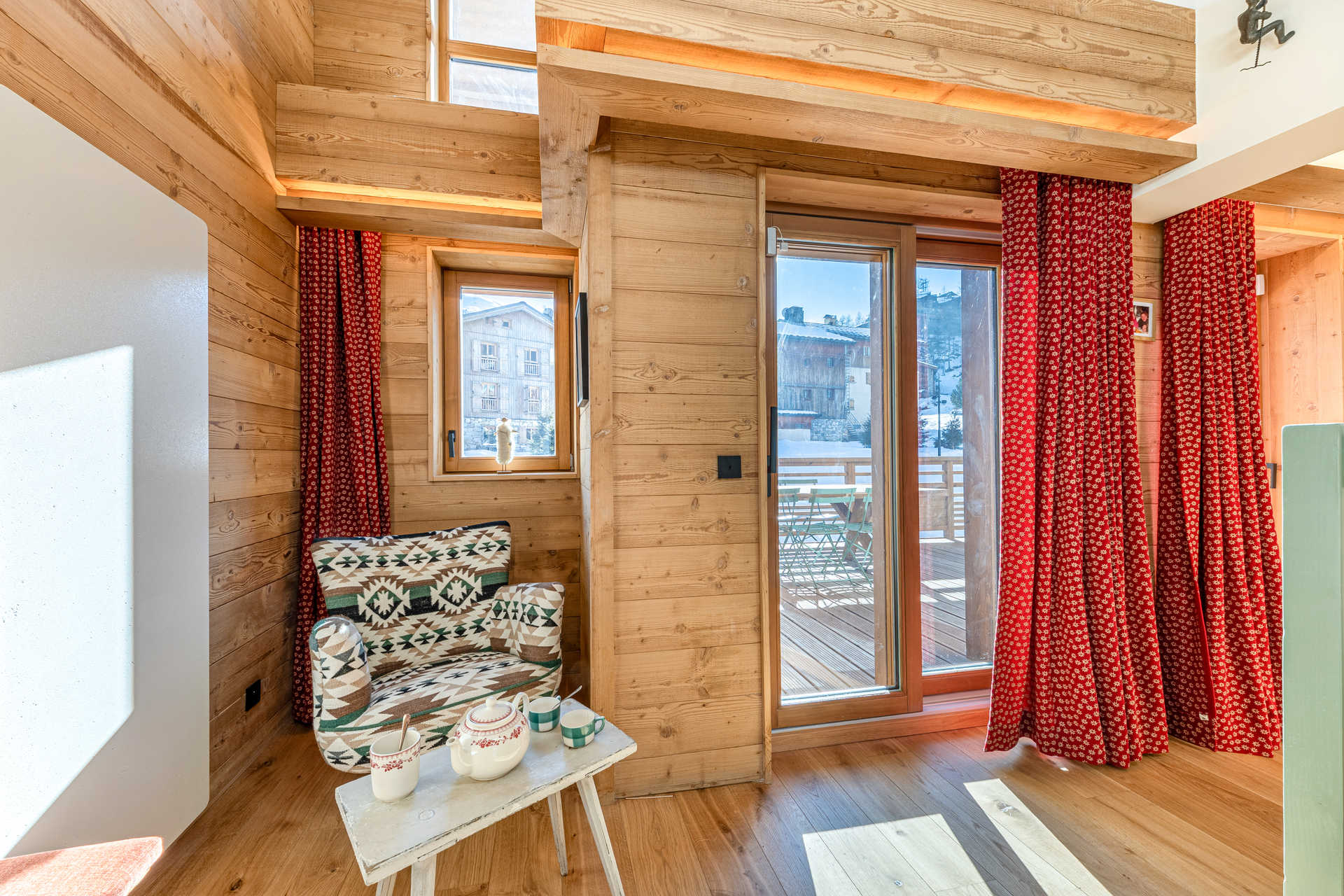 _lv_images__lot_0002340345_06_1454555