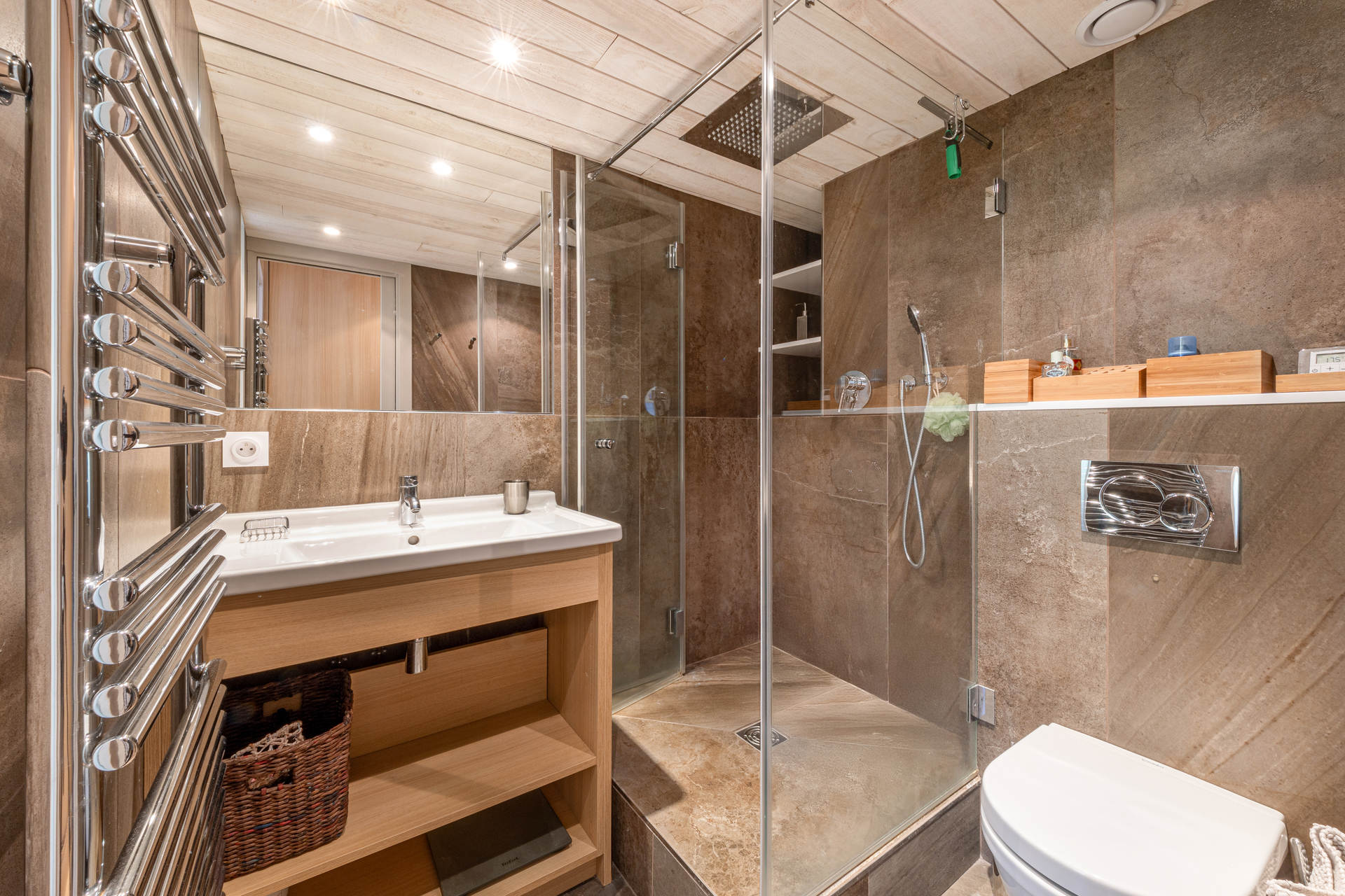 _lv_images__lot_0002340346_14_1454878