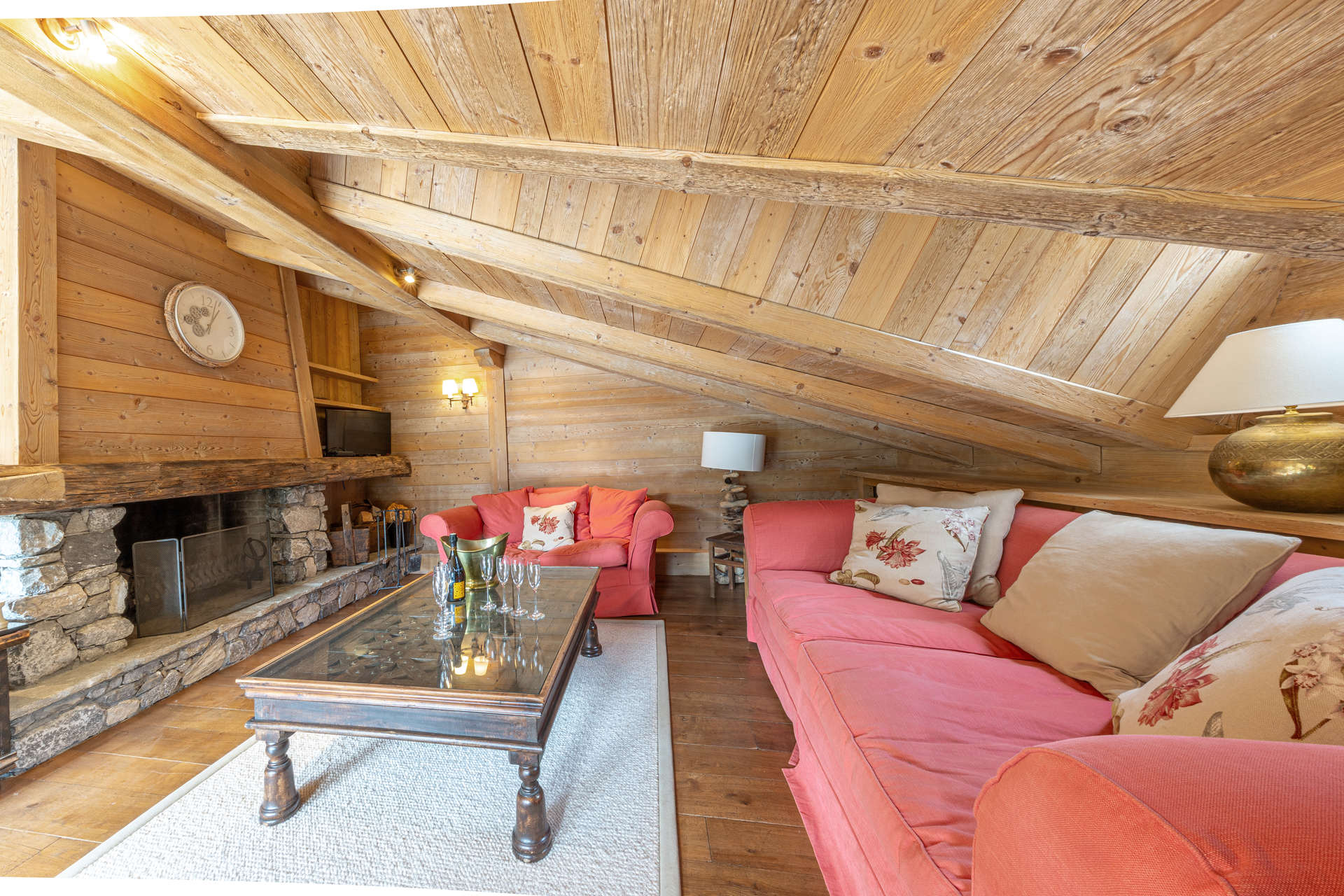 _lv_images__lot_0002340348_03_1454787