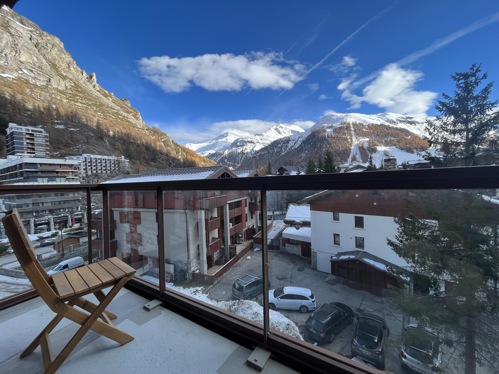 _lv_images__lot_0002340353_13_1456296