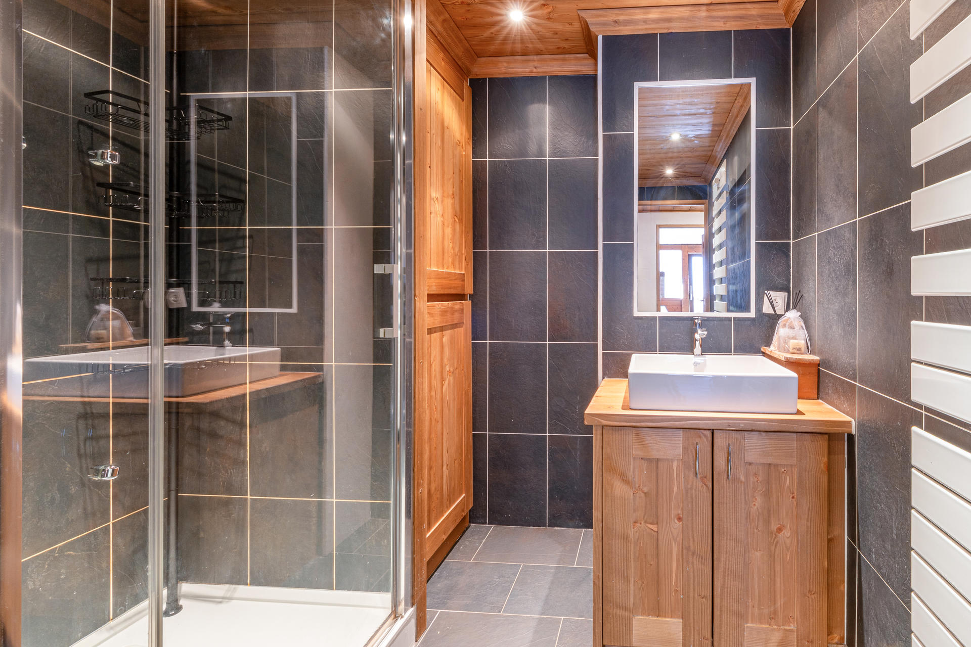 _lv_images__lot_0002340357_12_1455241