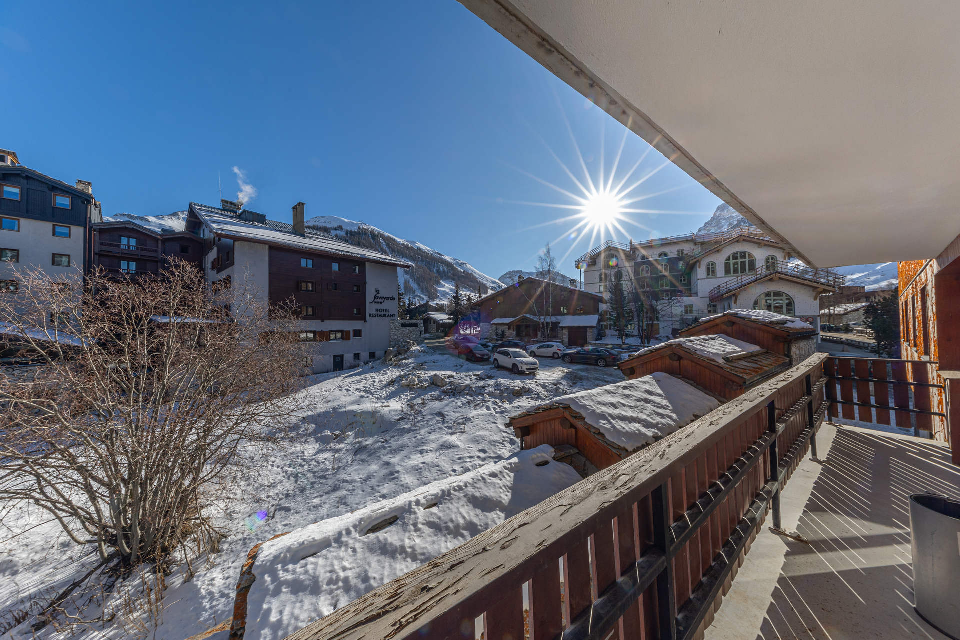 _lv_images__lot_0002340357_15_1455244