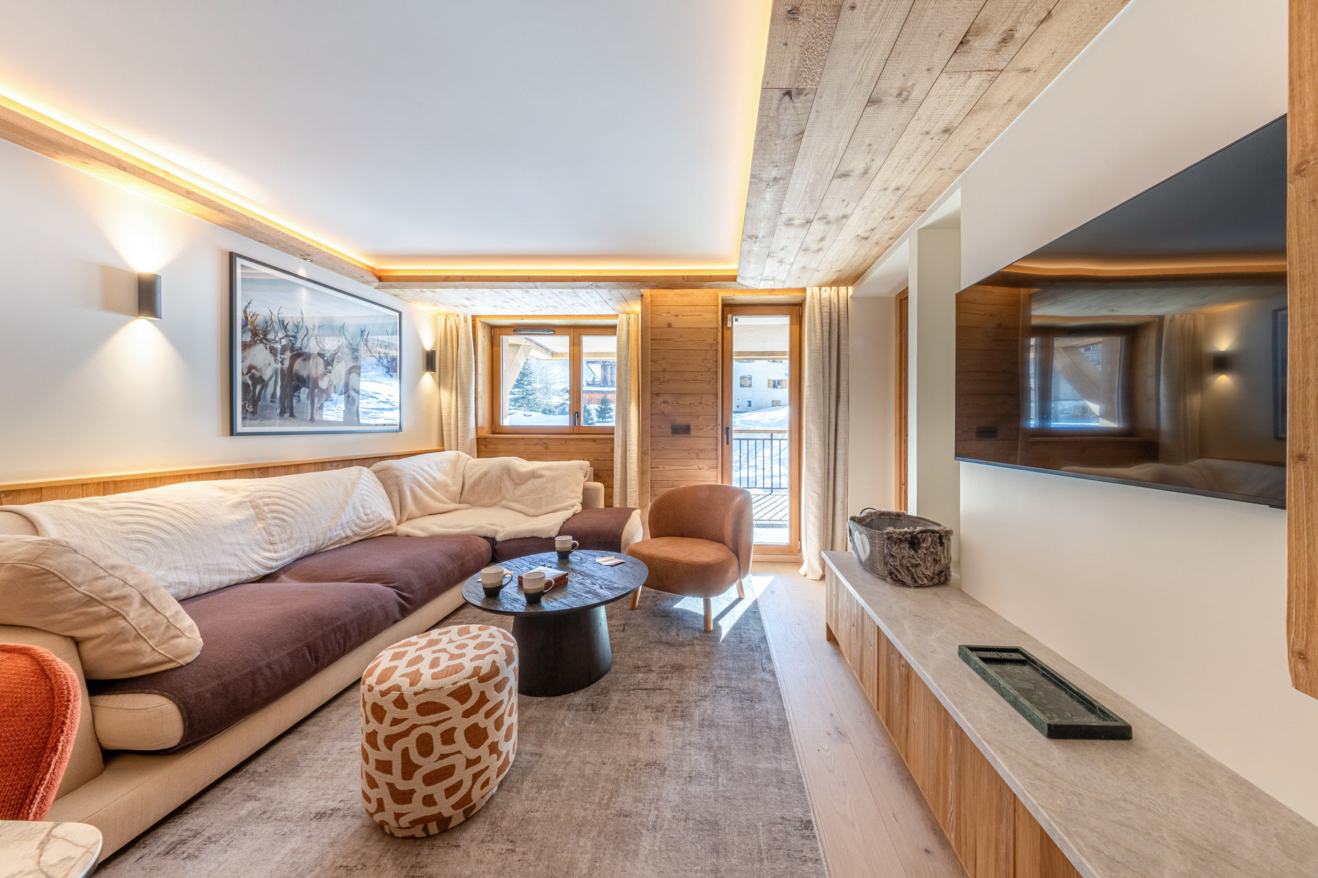 _lv_images__lot_0002340358_02_1455476