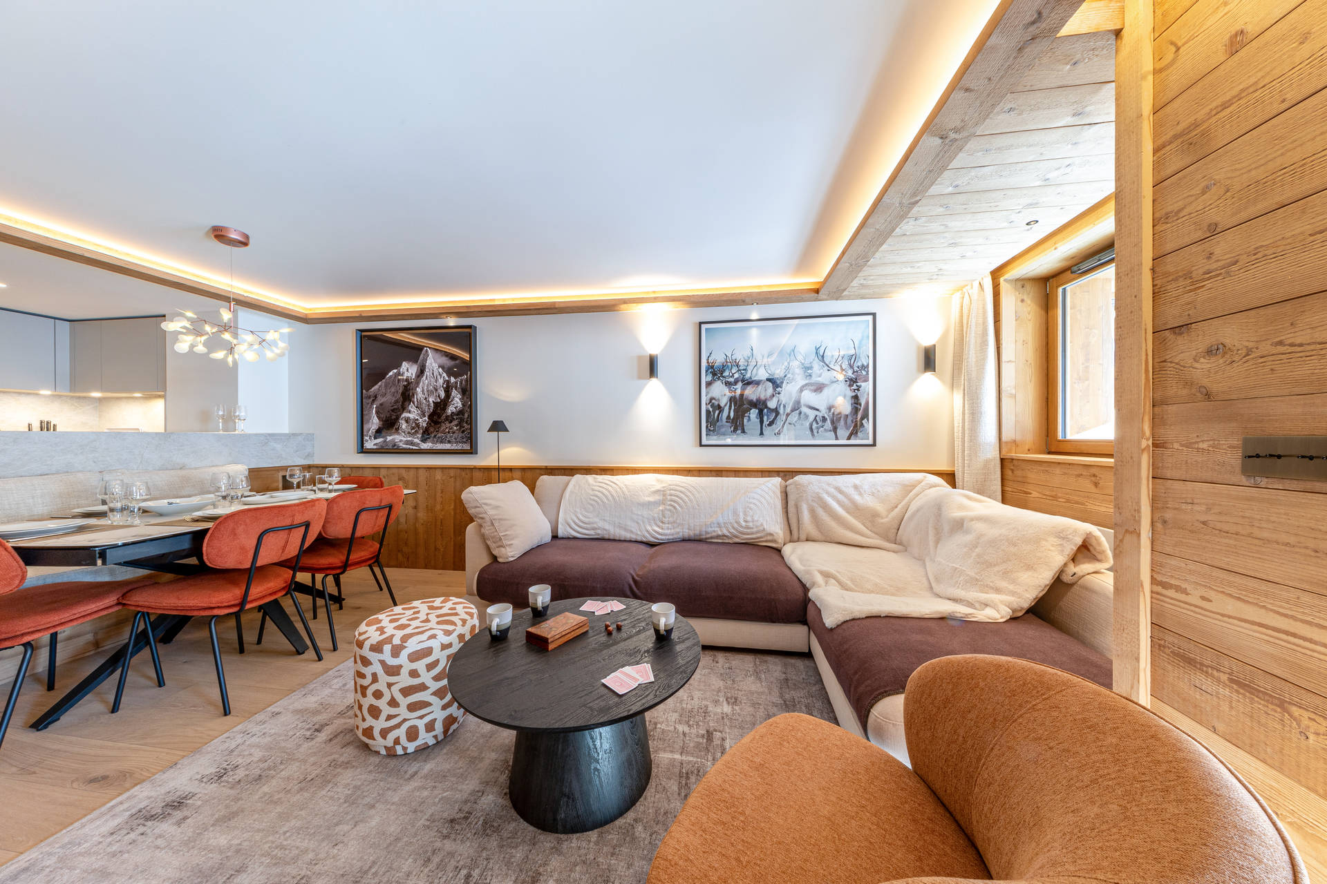 _lv_images__lot_0002340358_04_1455478