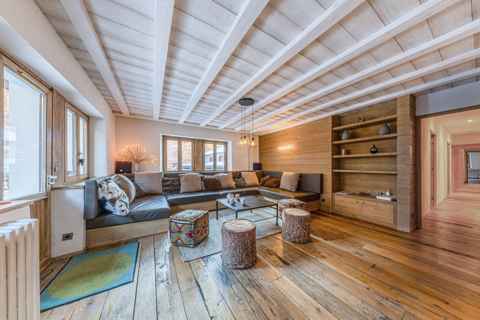 _lv_images__lot_0002340359_01_1454518