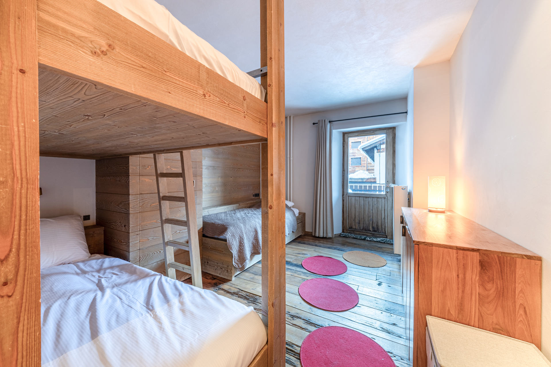 _lv_images__lot_0002340359_10_1454527