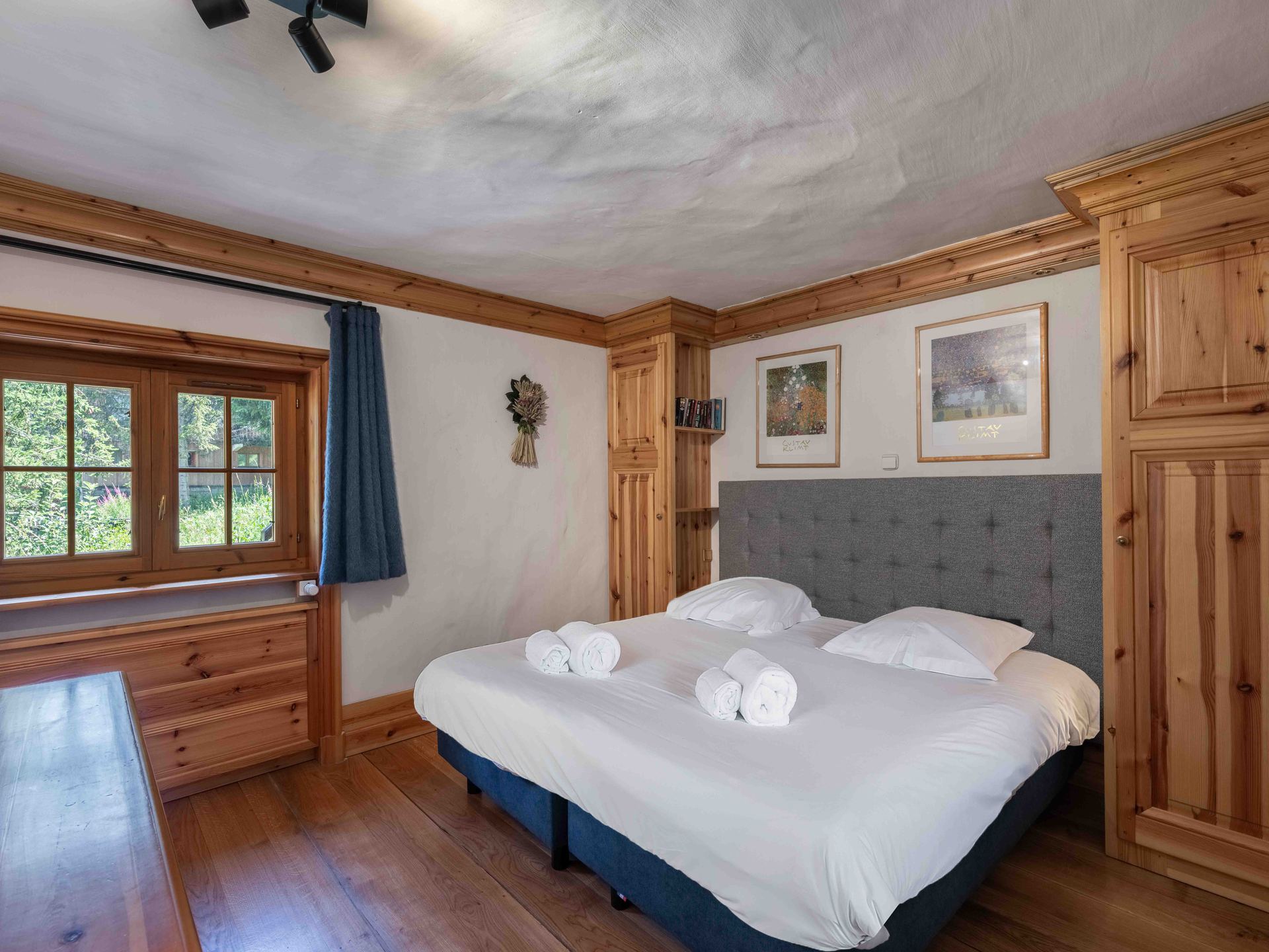 _lv_images__lot_0005880001_09_1445097