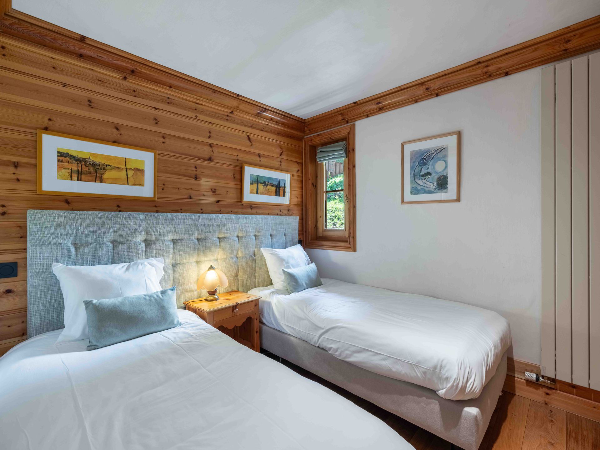 _lv_images__lot_0005880001_11_1445099