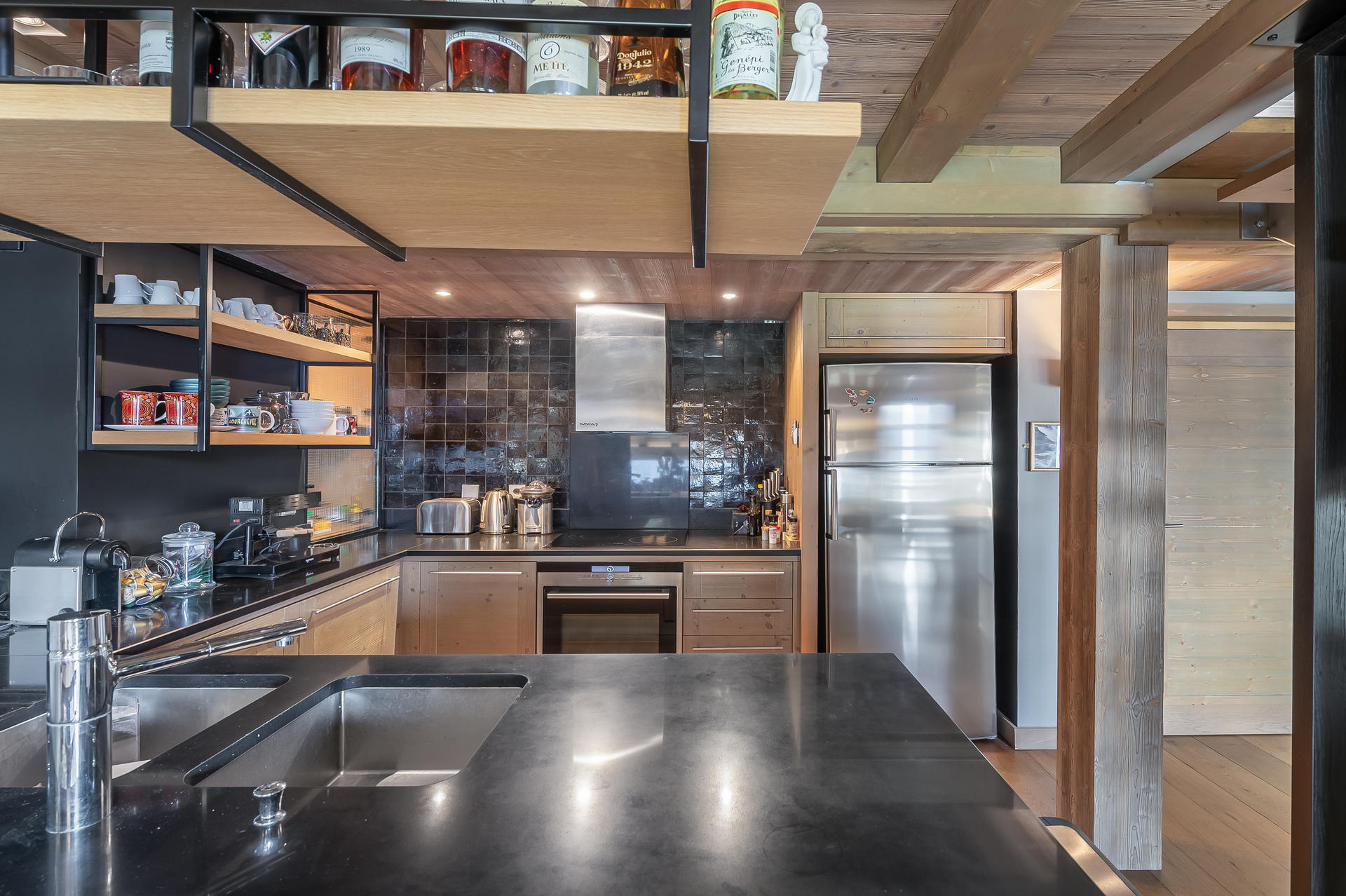 _lv_images__lot_0020010003_08_1448584