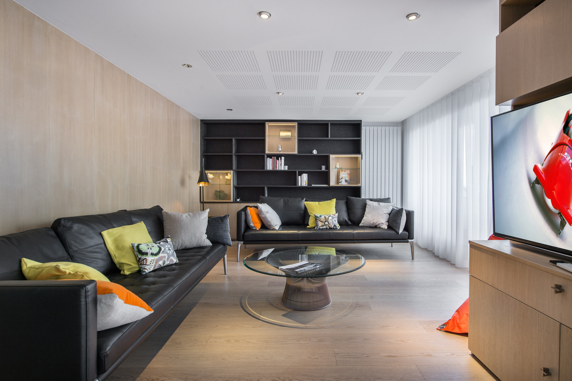 _lv_images__lot_0020020020_01_1449011