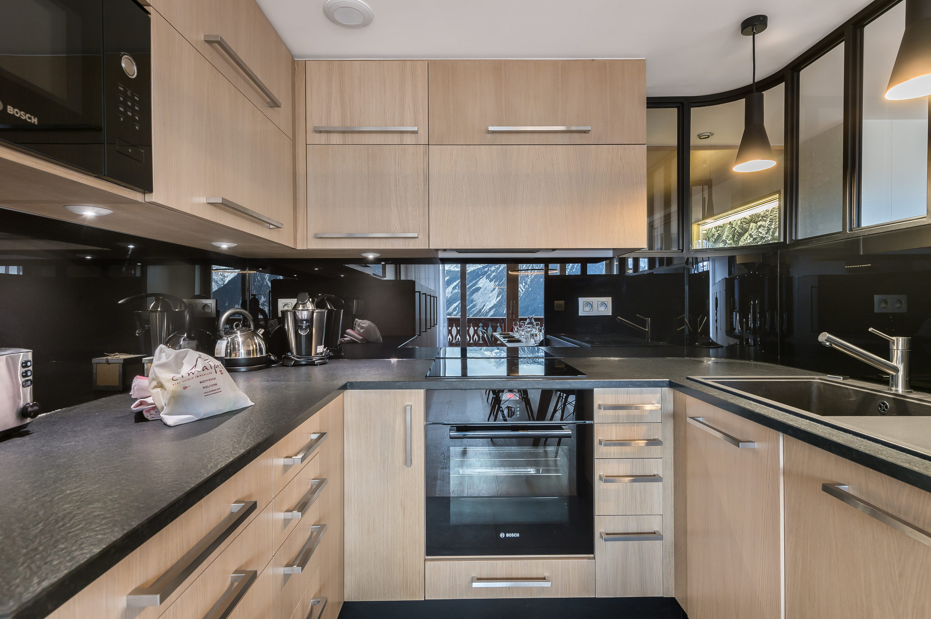 _lv_images__lot_0020020020_05_1449015