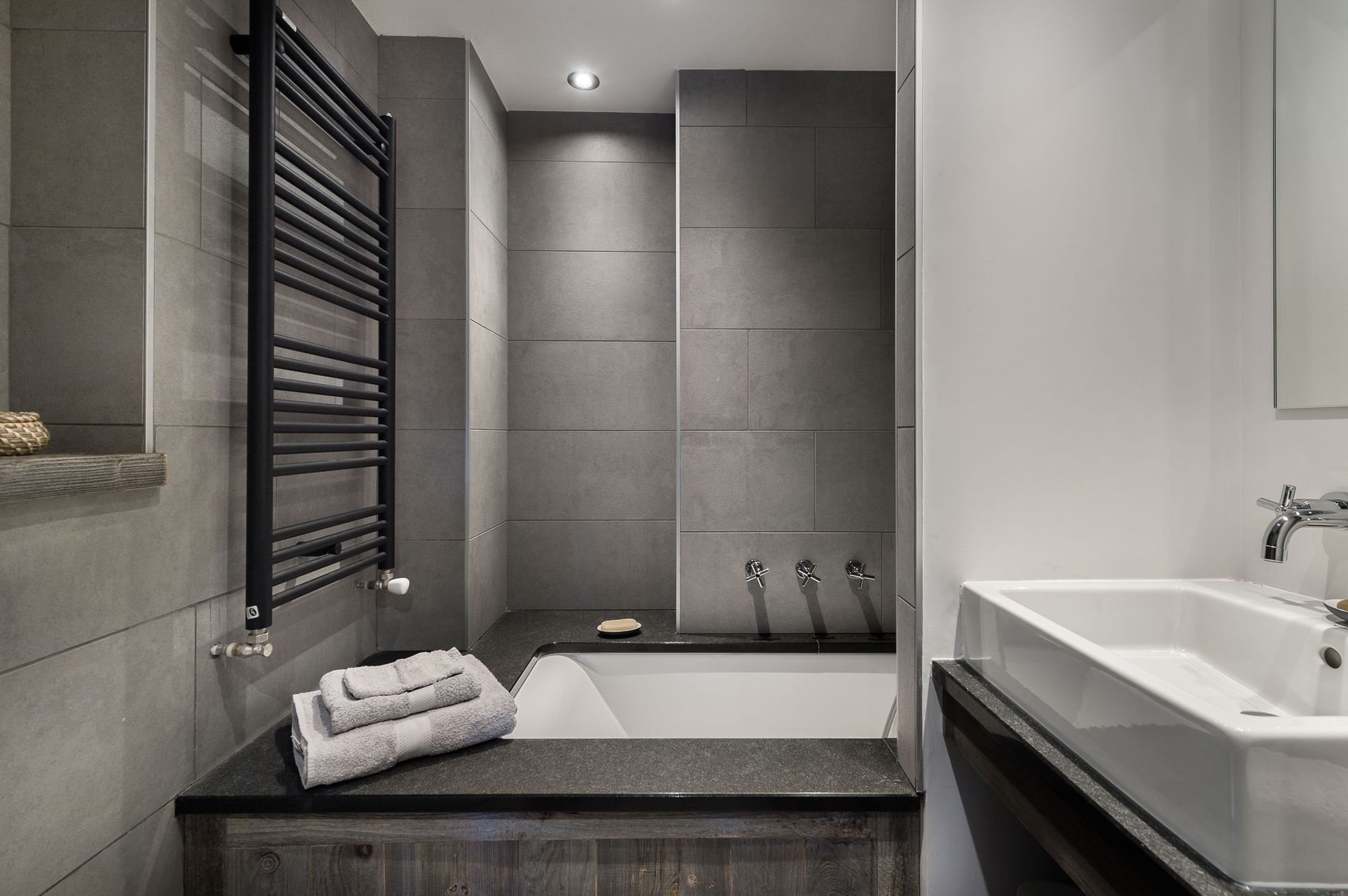 _lv_images__lot_0020920010_08_1448968