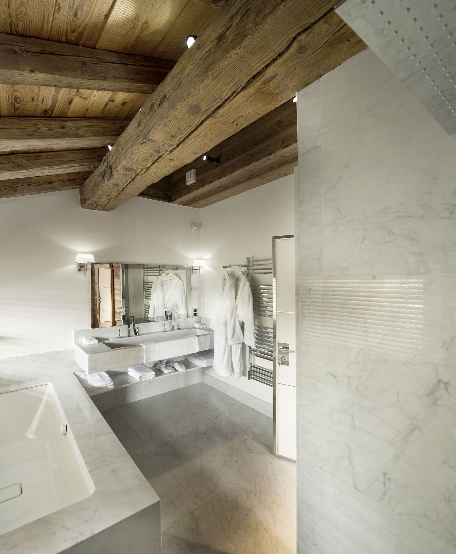 _lv_images__lot_0021030001_06_1448404