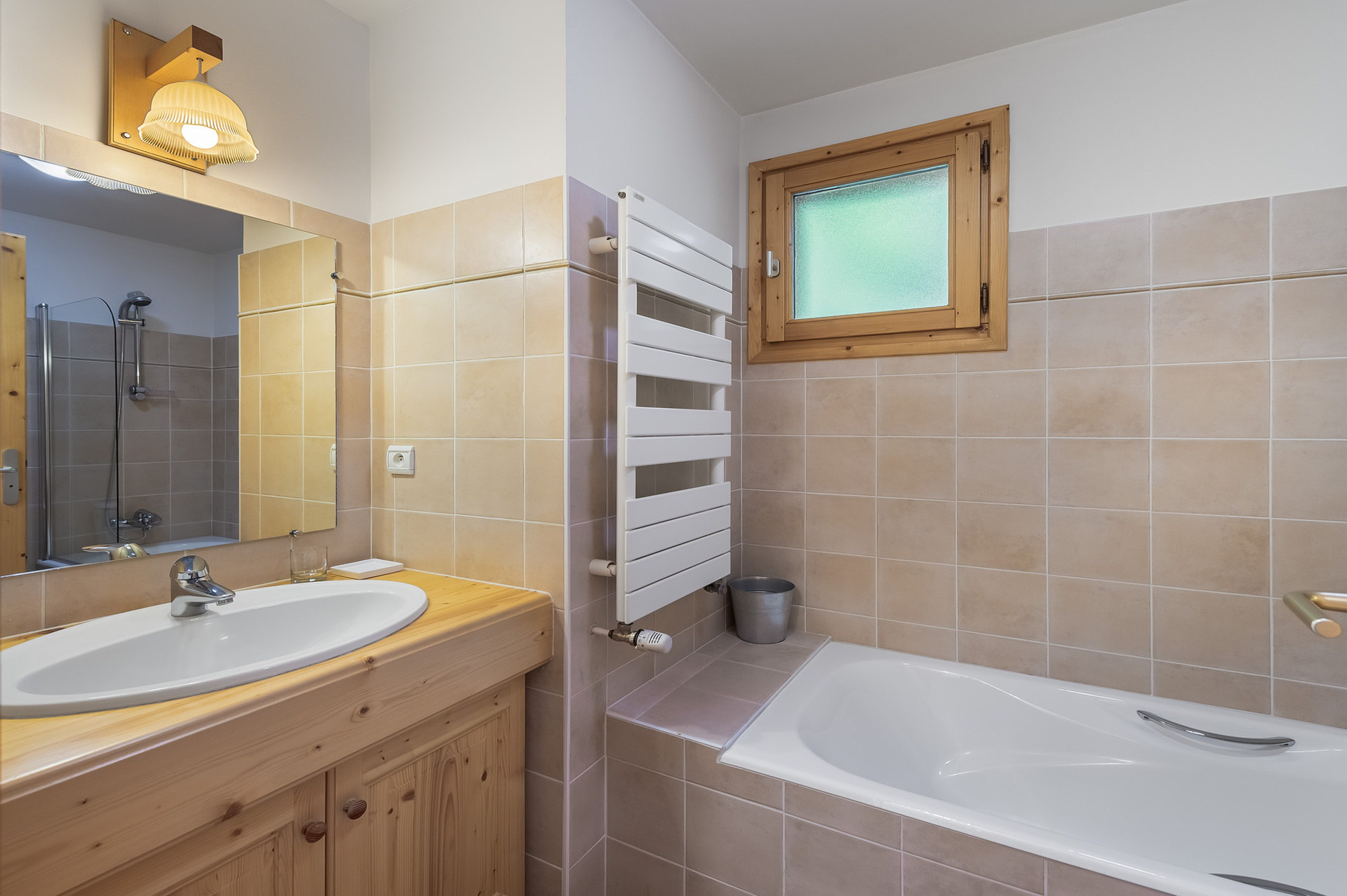 _lv_images__lot_0021280001_11_1448259