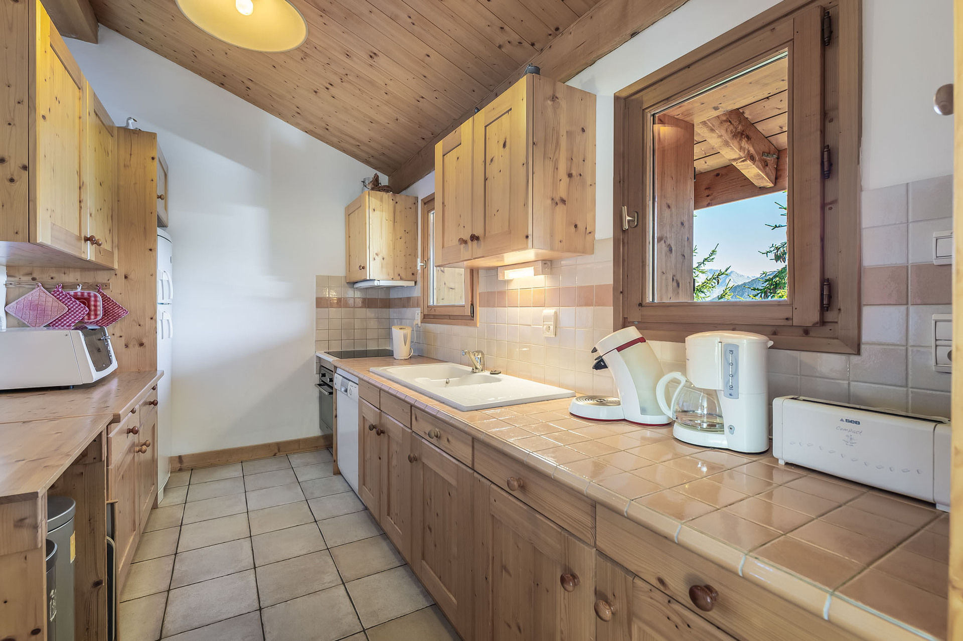 _lv_images__lot_0021280001_12_1448260