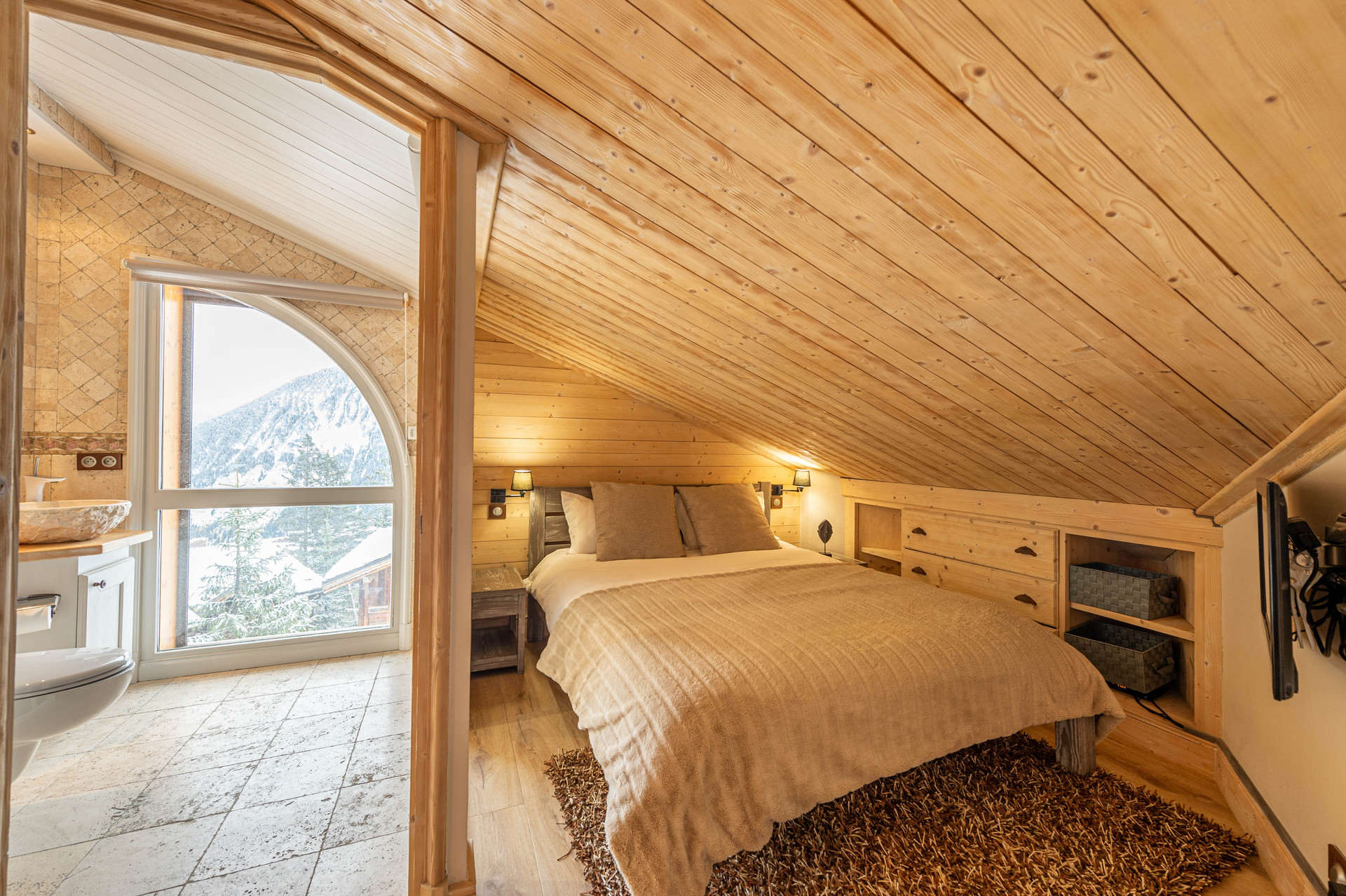 _lv_images__lot_0021720001_05_1448348