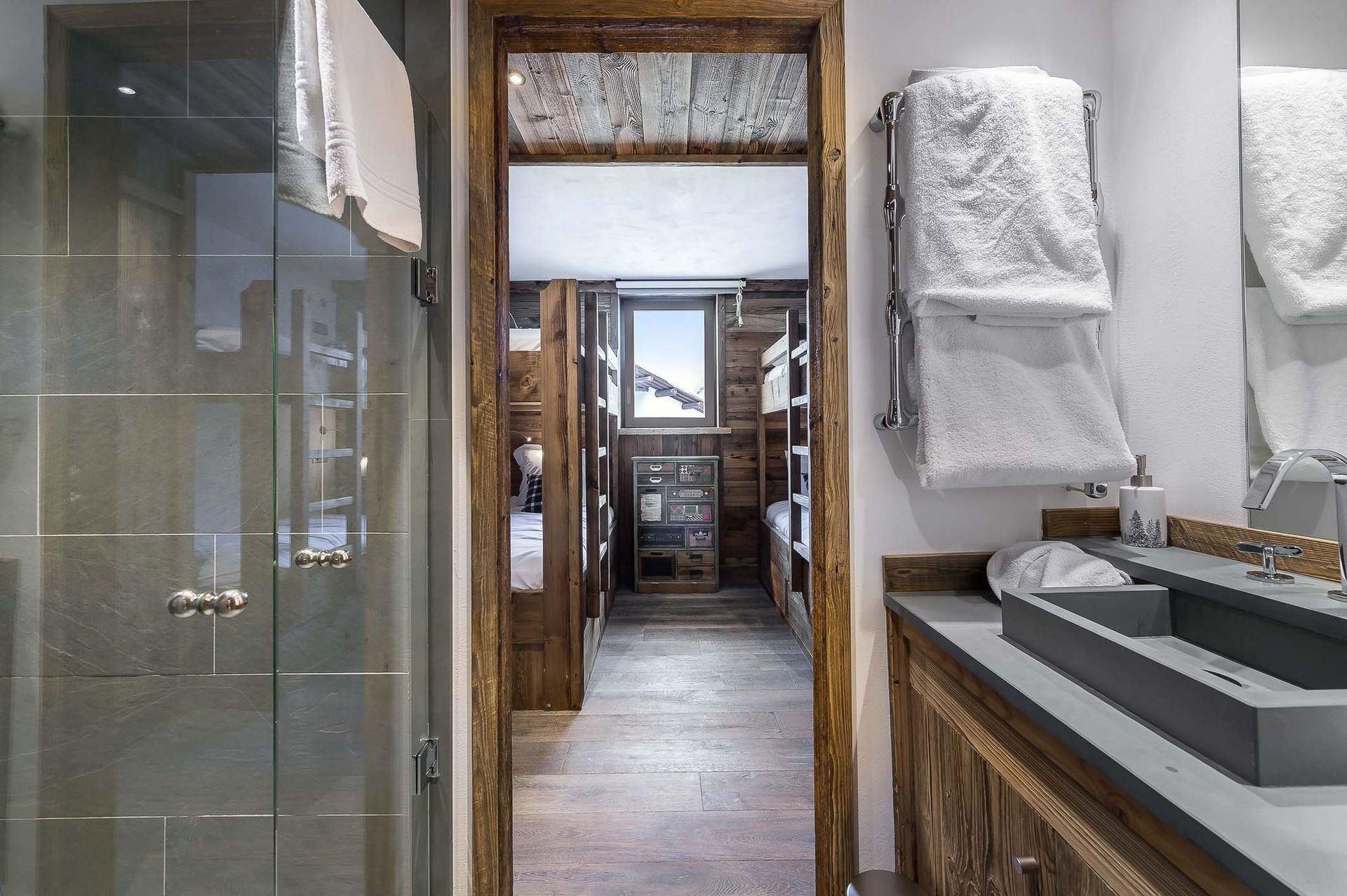 _lv_images__lot_0060150008_12_1446548