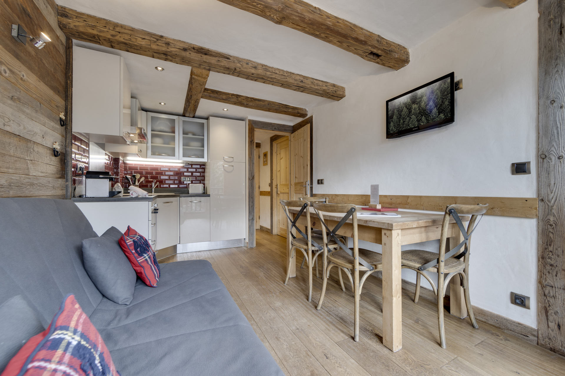 _lv_images__lot_0060450120_05_1446898