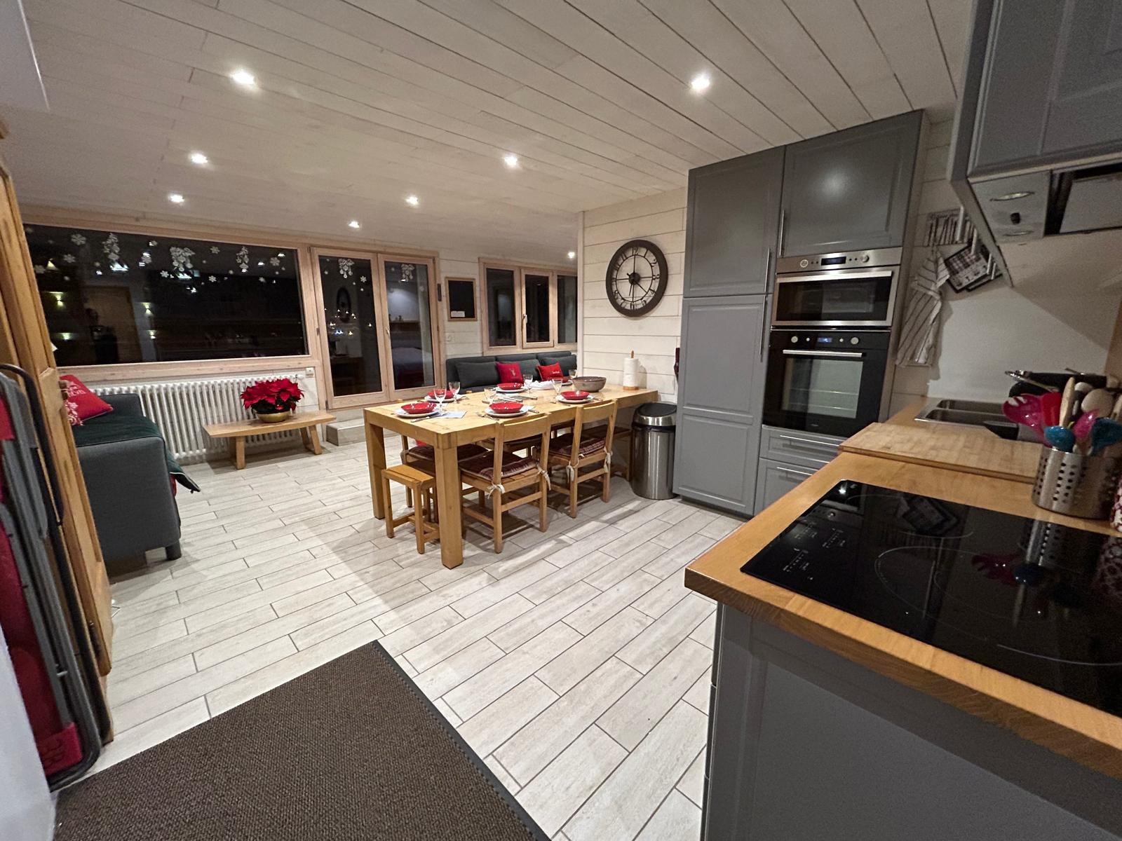 _lv_images__lot_0060510437_10_1445845