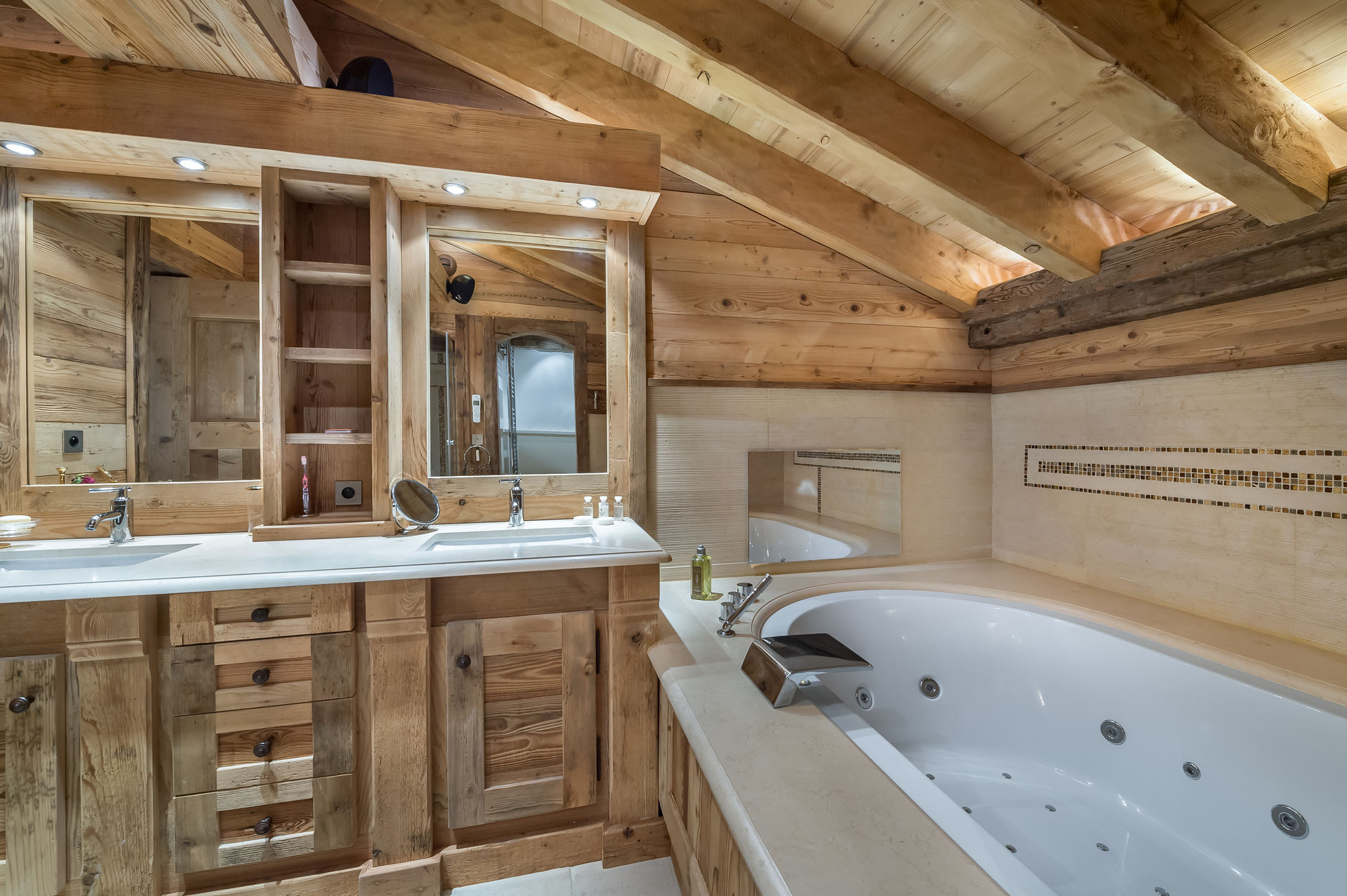 _lv_images__lot_0060510474_11_1448433