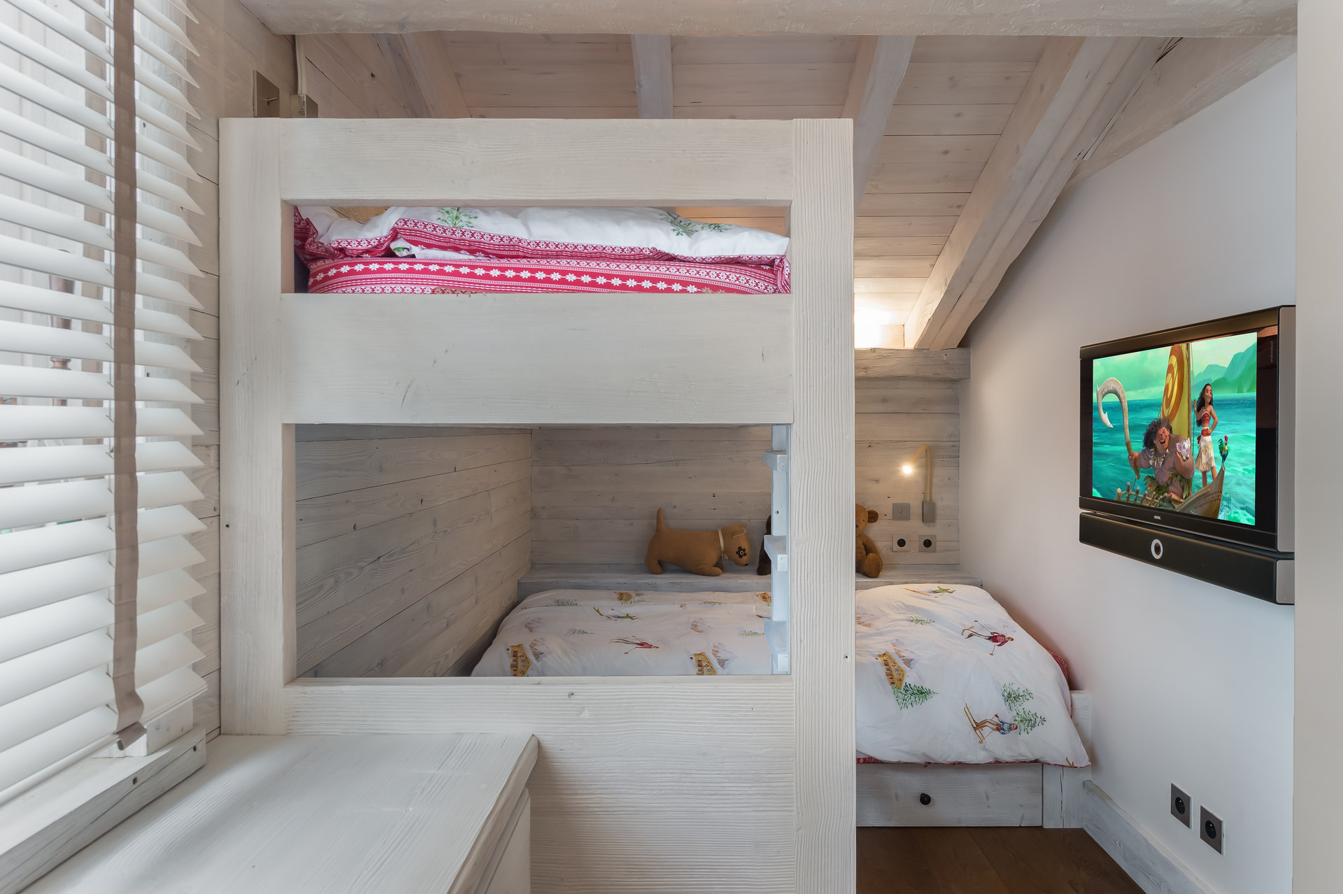 _lv_images__lot_0060510474_16_1448438