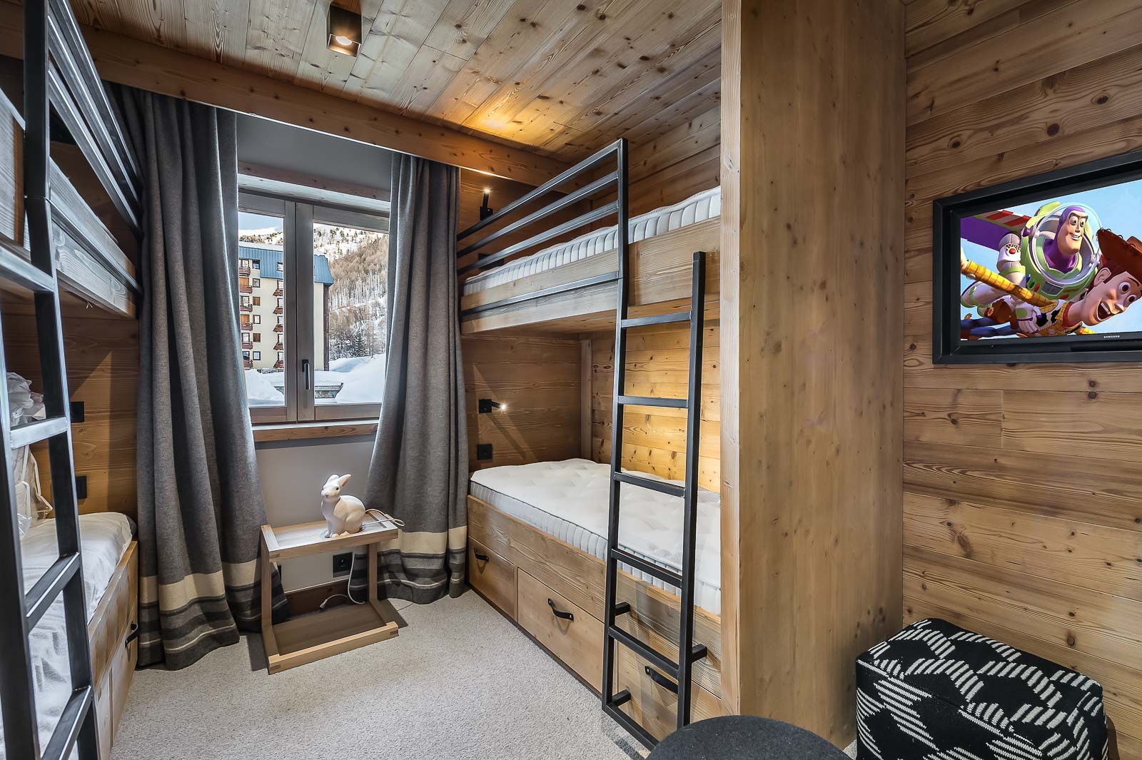 _lv_images__lot_0060510522_08_1446568