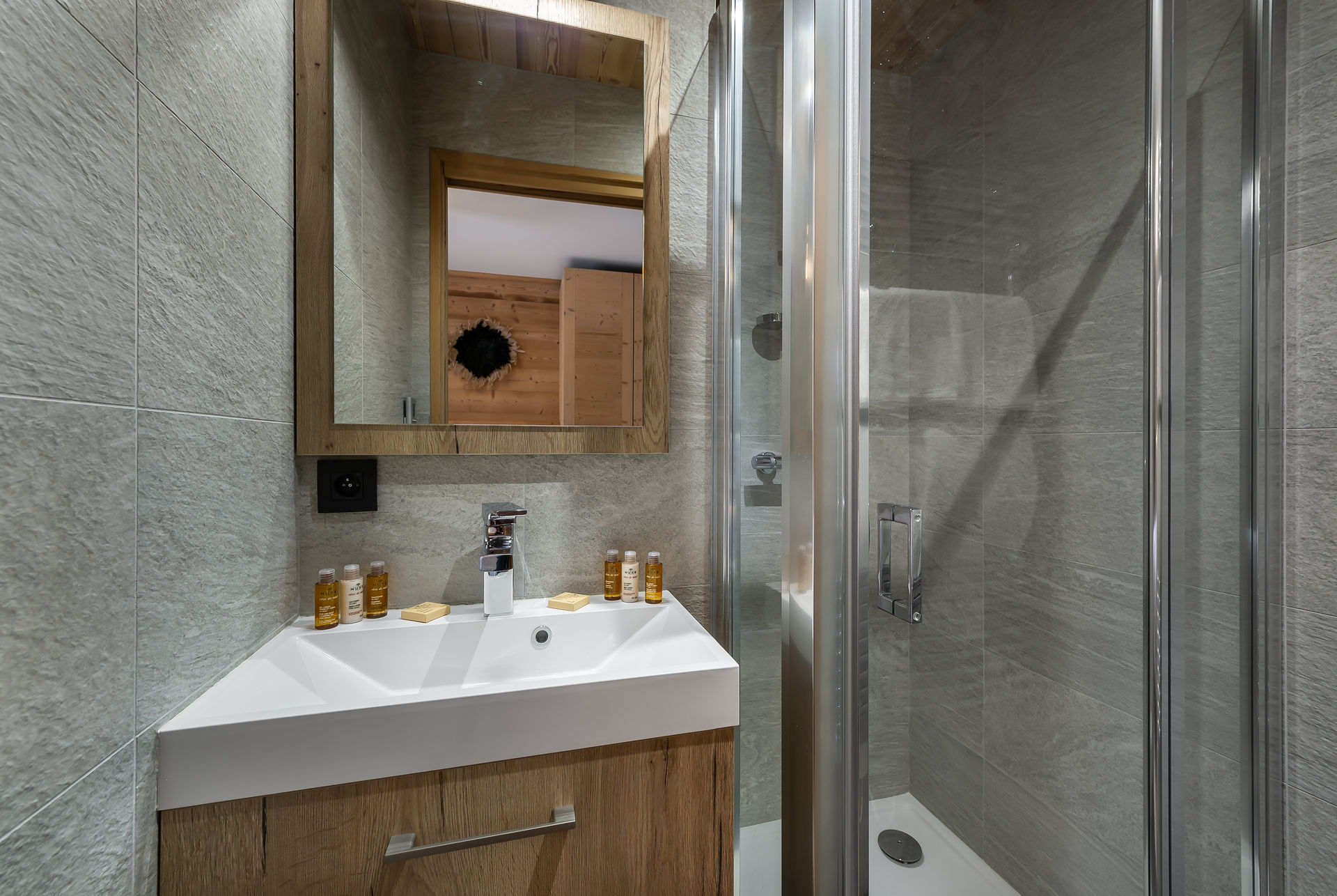 _lv_images__lot_0060510577_07_1445237