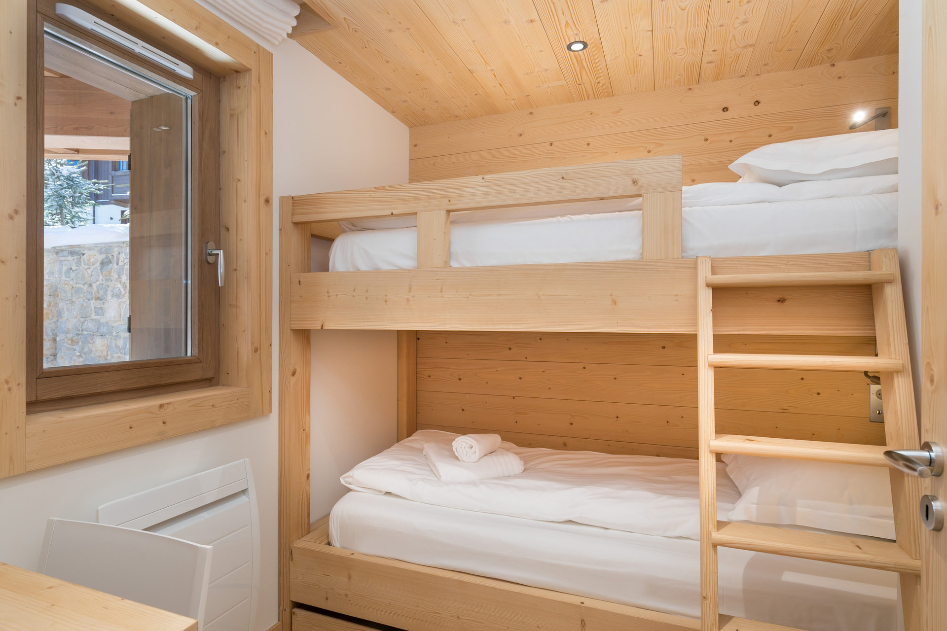 _lv_images__lot_0060510602_08_1448799