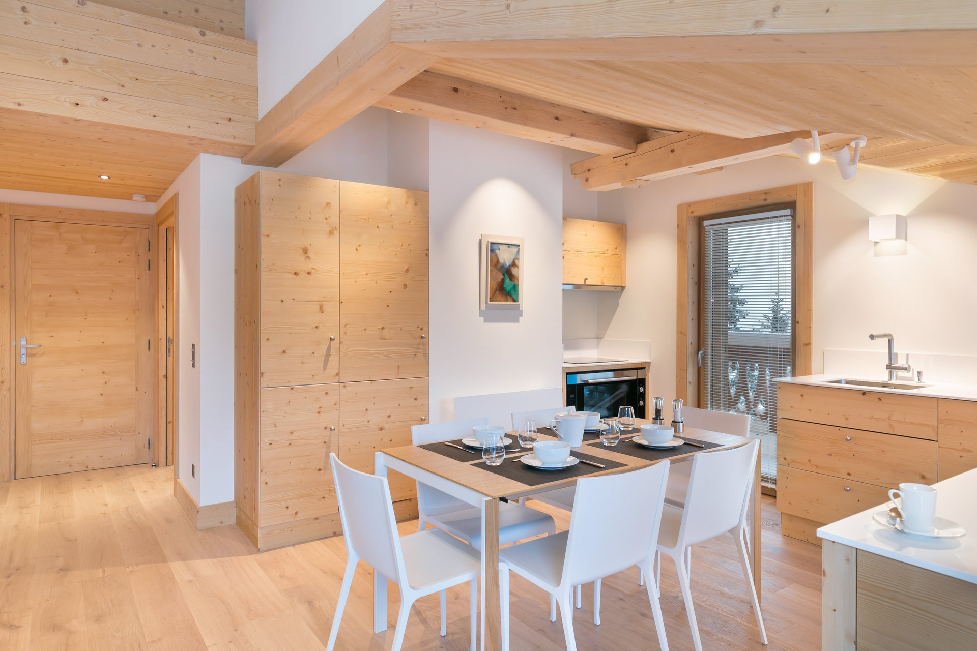 _lv_images__lot_0060510605_01_1448732