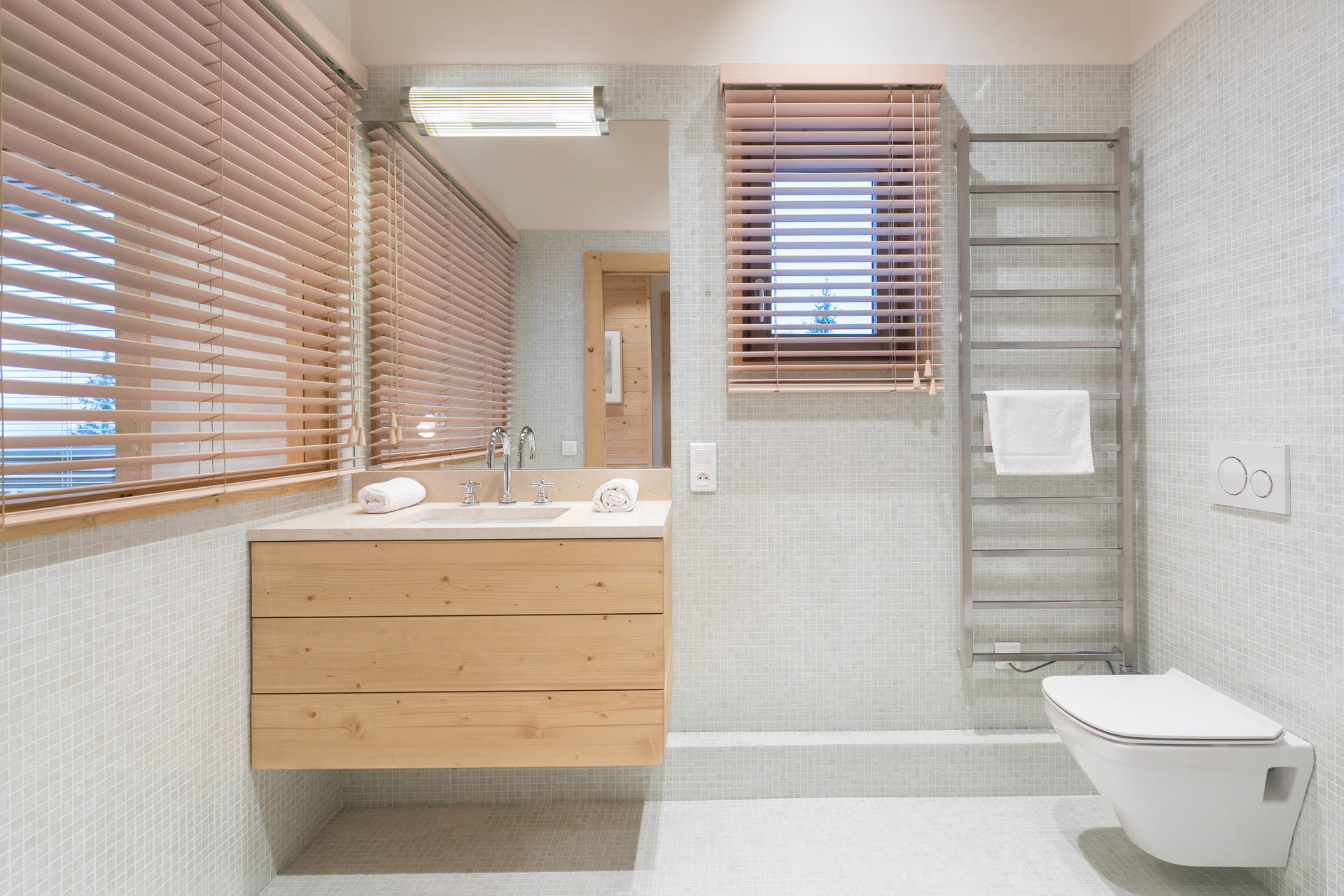 _lv_images__lot_0060510605_08_1448739