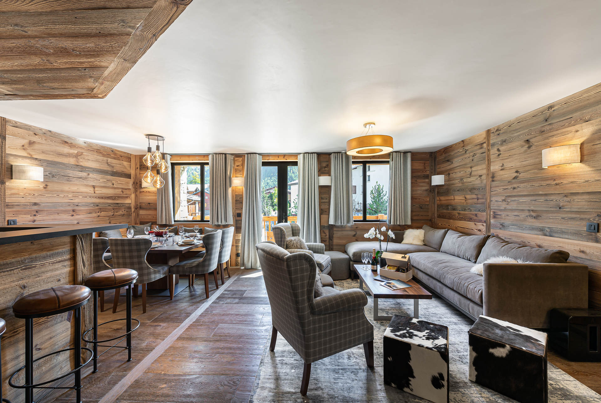 _lv_images__lot_0060510724_03_1446598