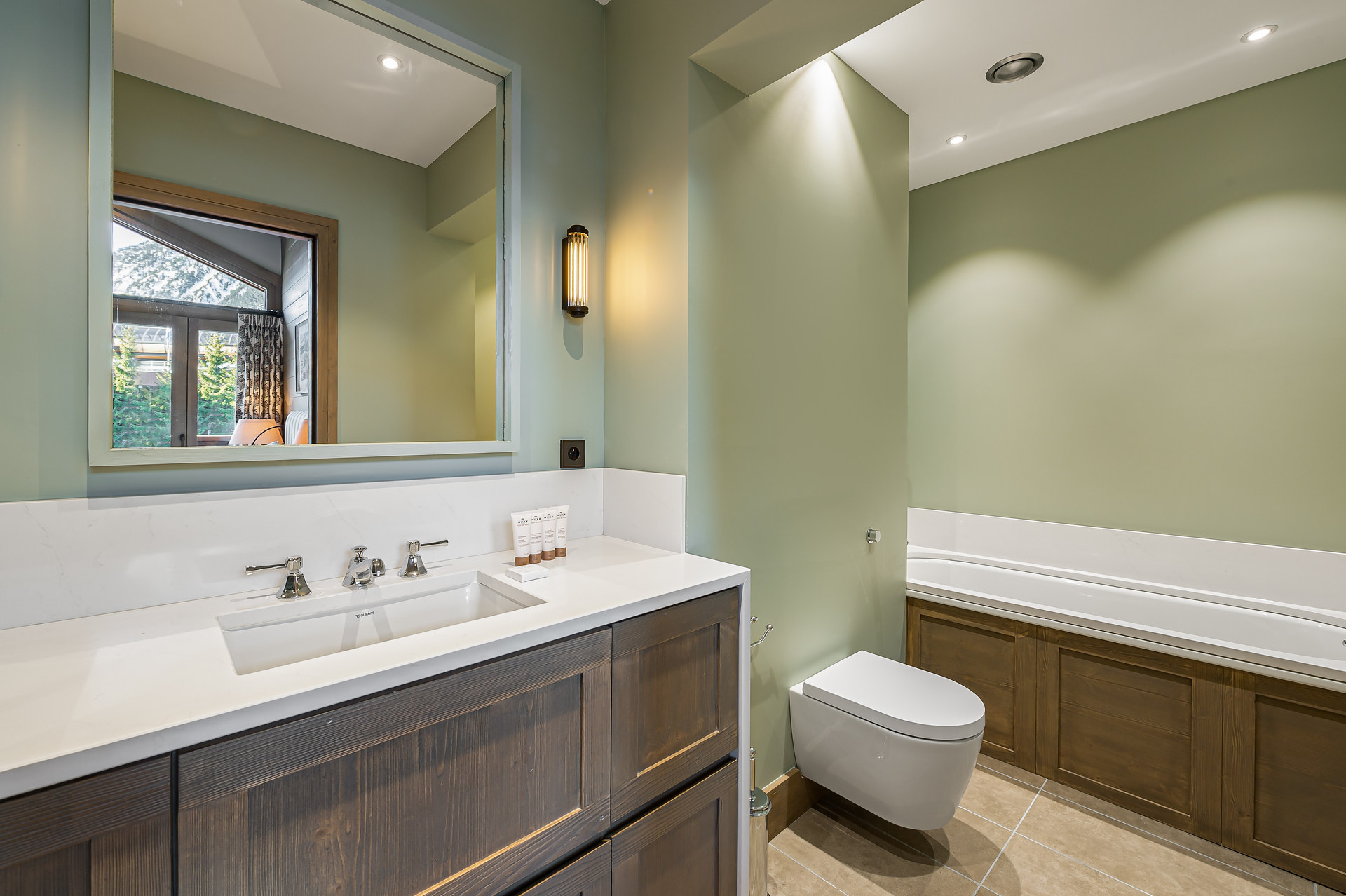 _lv_images__lot_0060510759_11_1445067