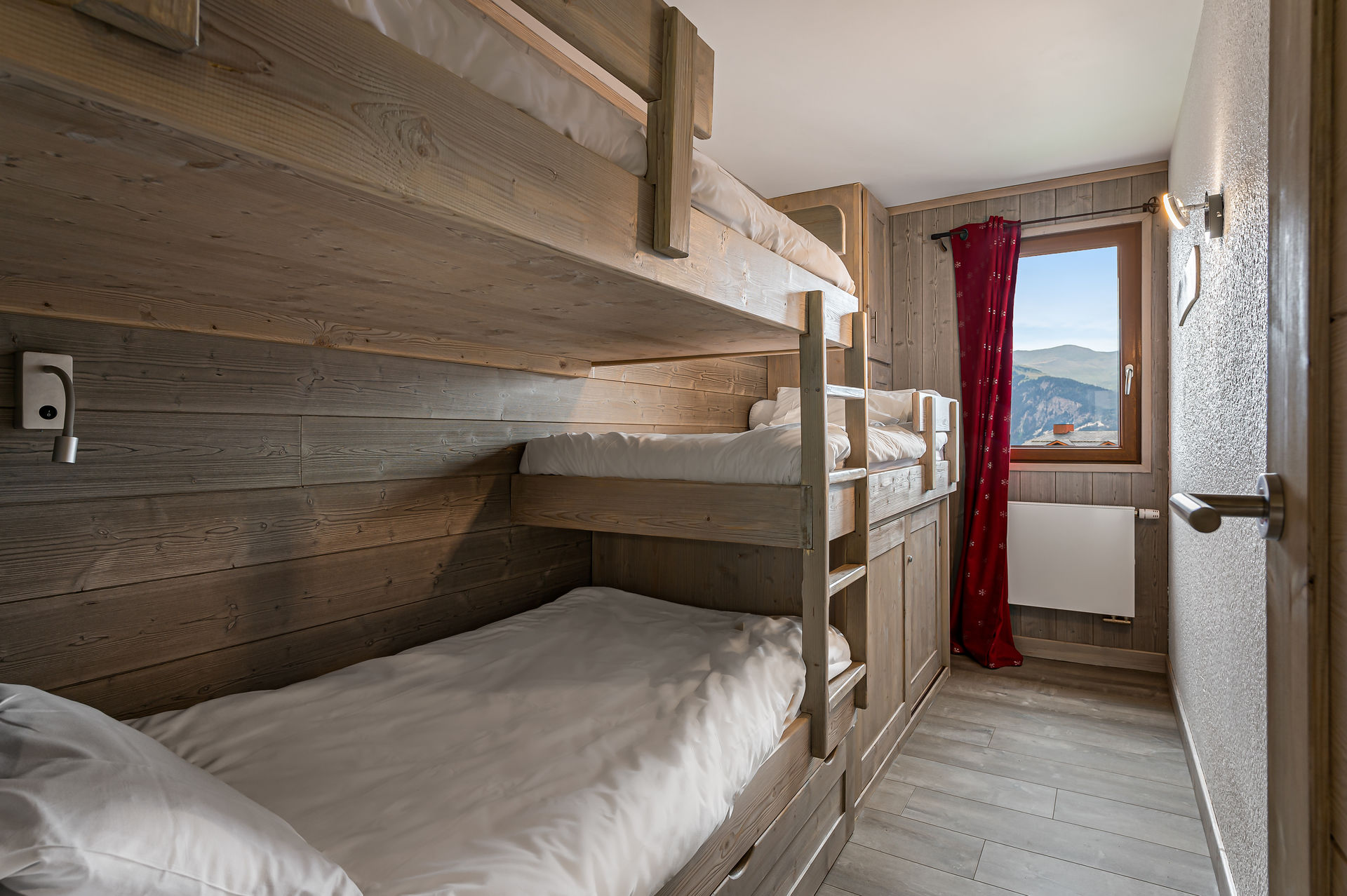 _lv_images__lot_0060510830_10_1445812