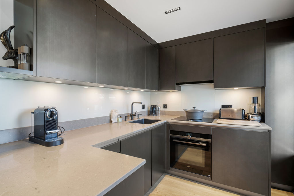 _lv_images__lot_0060510902_07_1448810