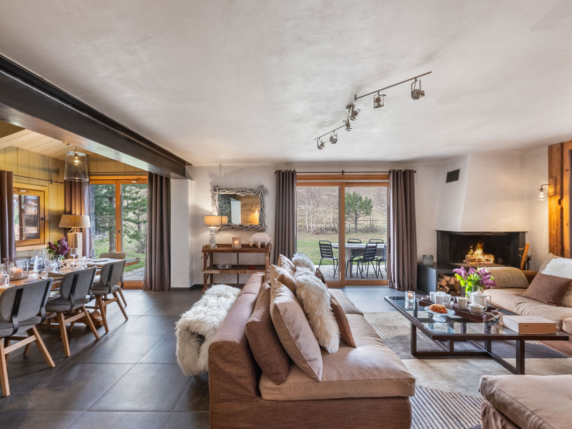 _lv_images__lot_0060511012_02_1445619