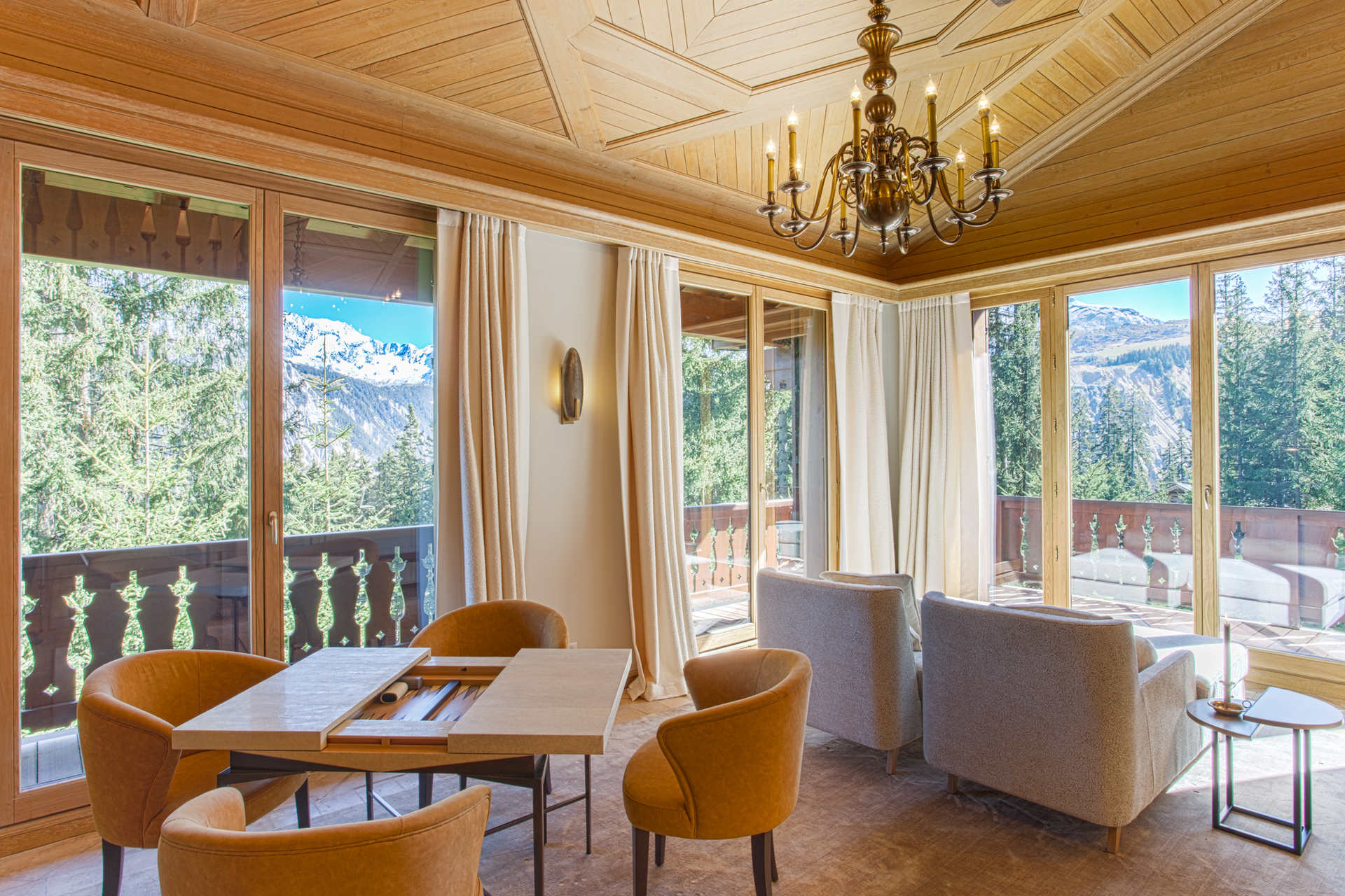 _lv_images__lot_0060511061_02_1448160