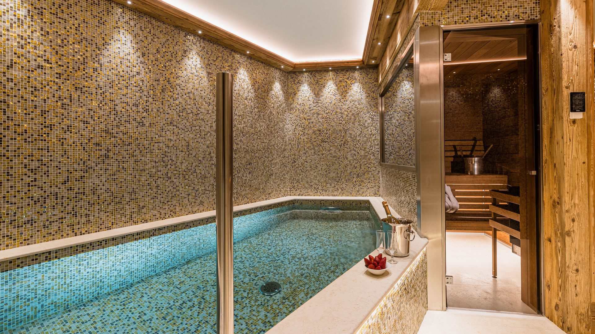 _lv_images__lot_0060511318_08_1448243