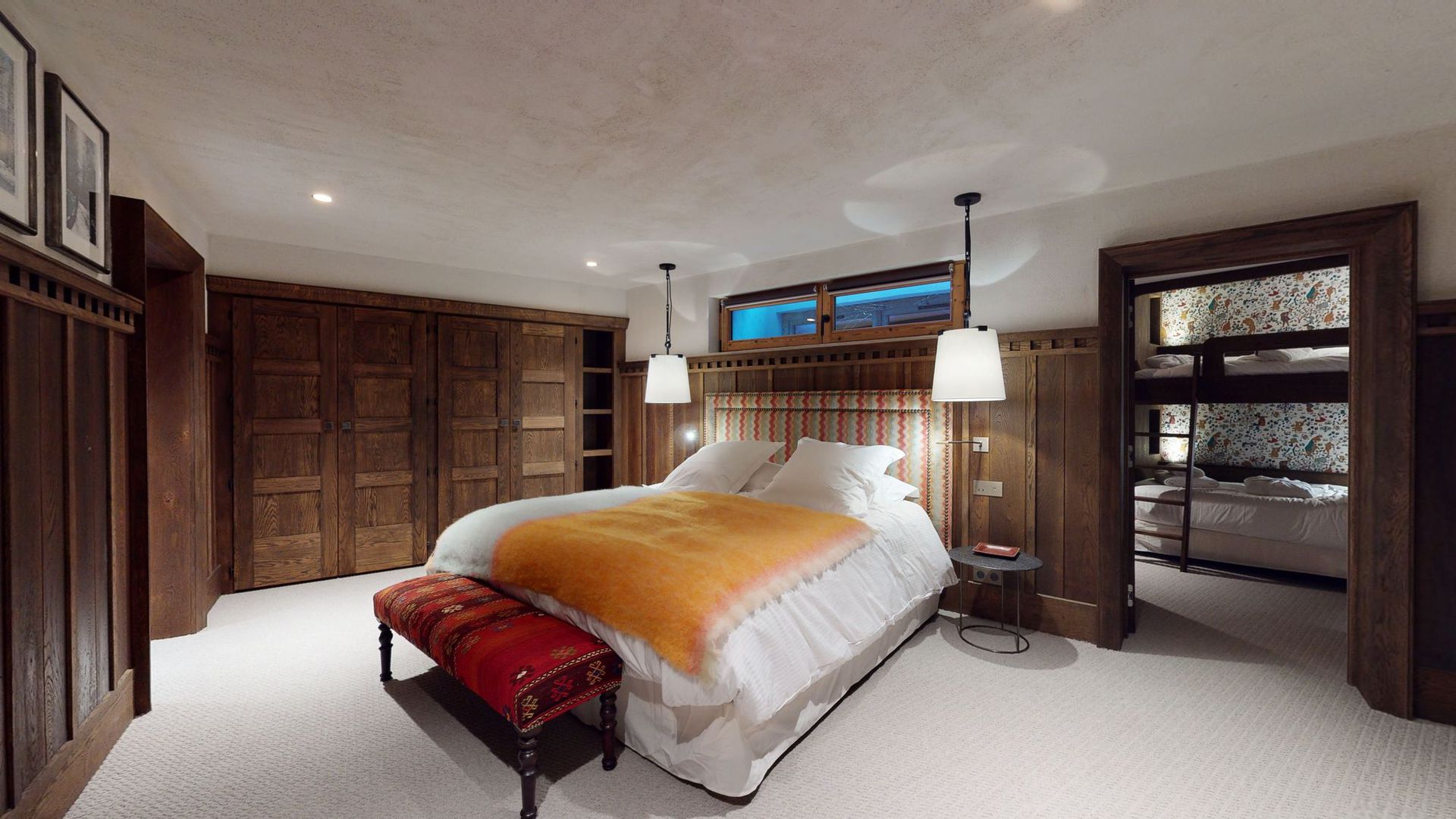 _lv_images__lot_0060511330_06_1446339