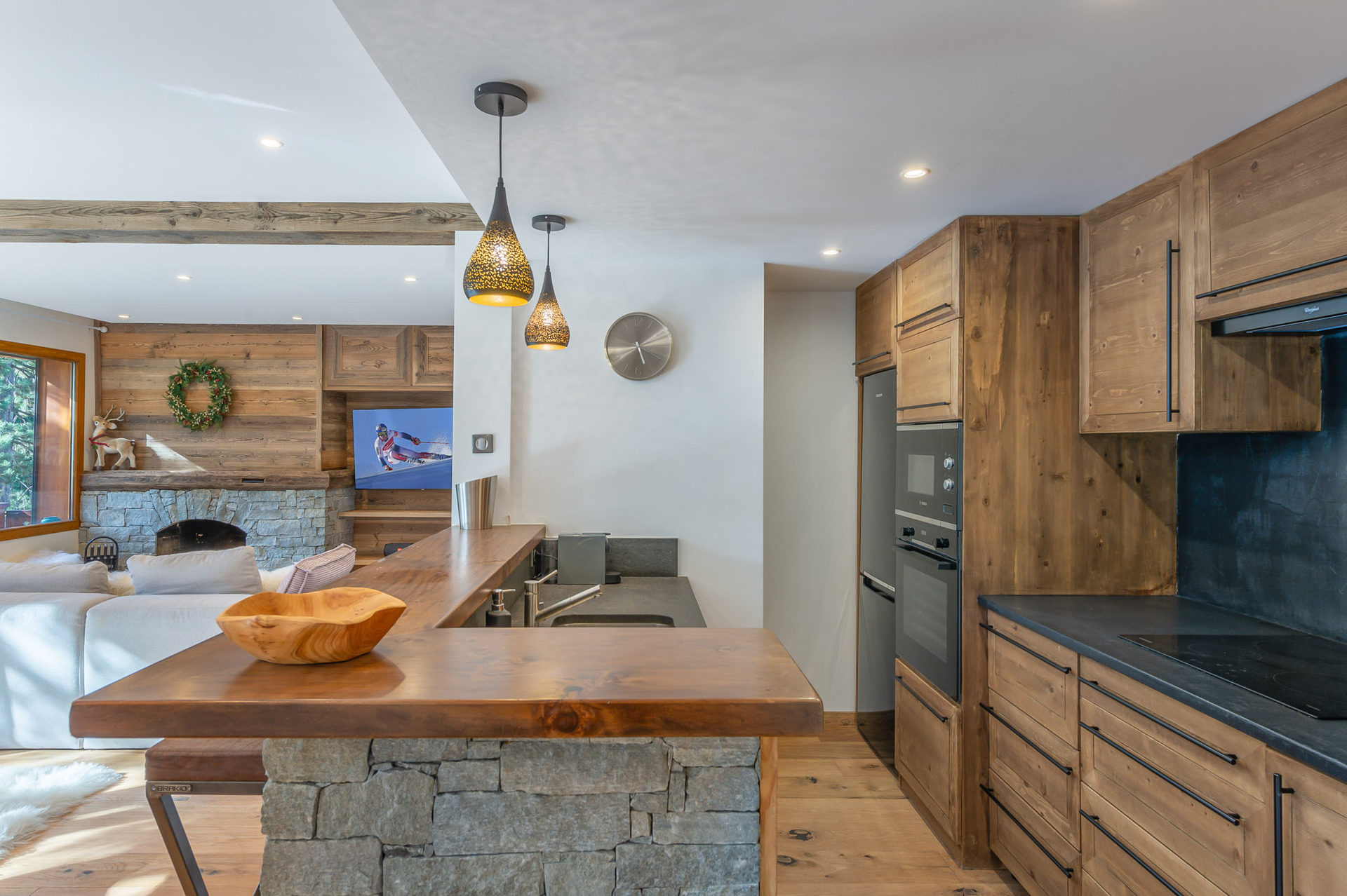 _lv_images__lot_0060511369_03_1448929