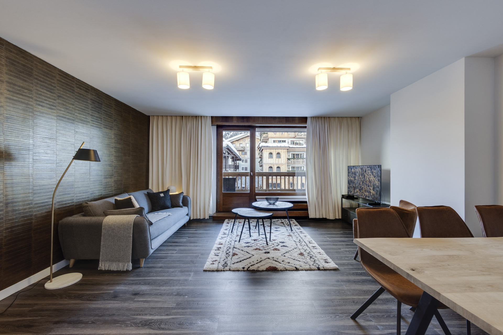 _lv_images__lot_0060511566_01_1446906