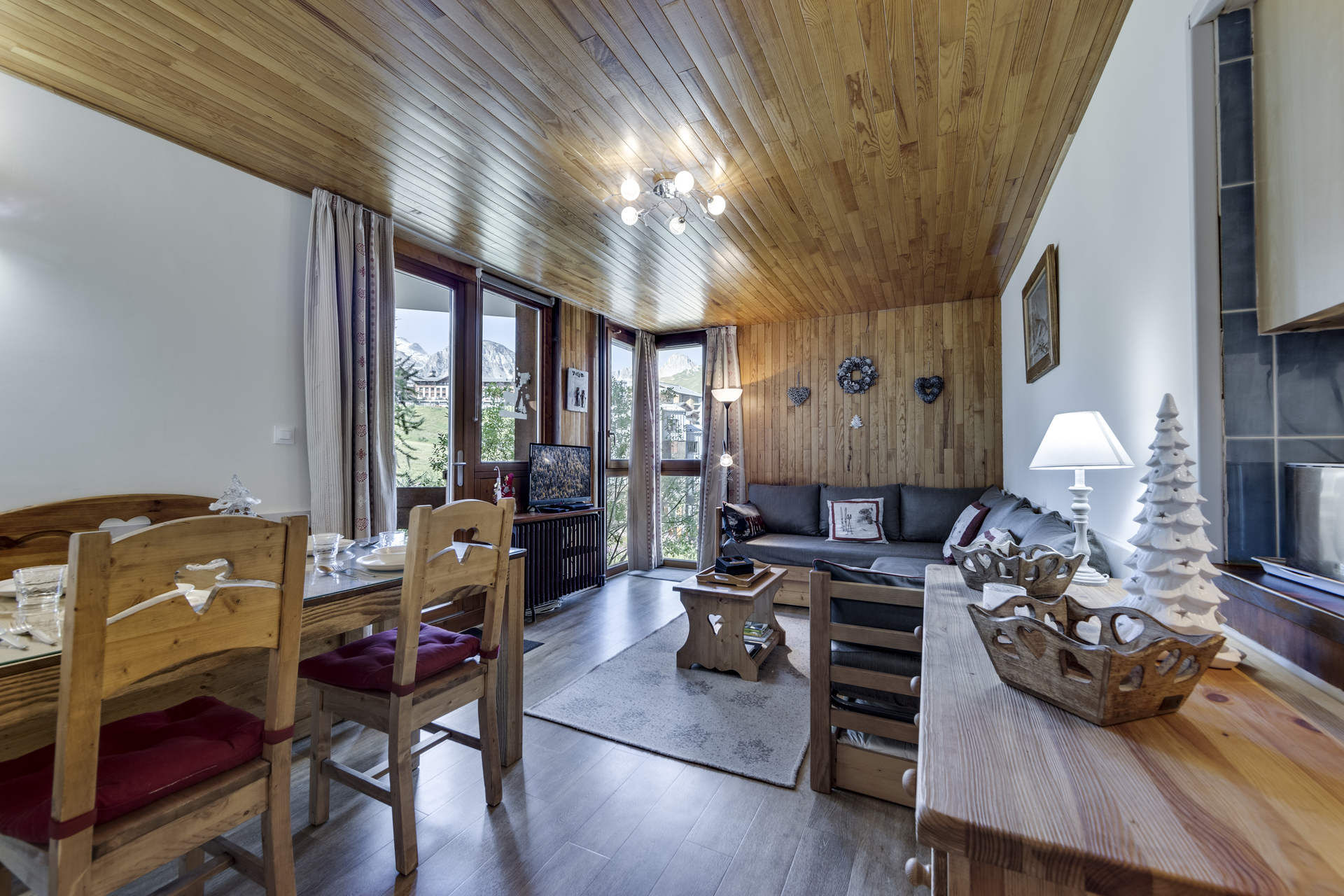 _lv_images__lot_0074061438_03_1447659