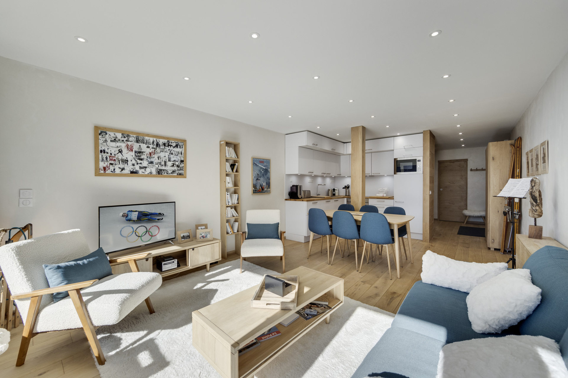 _lv_images__lot_0074061511_02_1447493